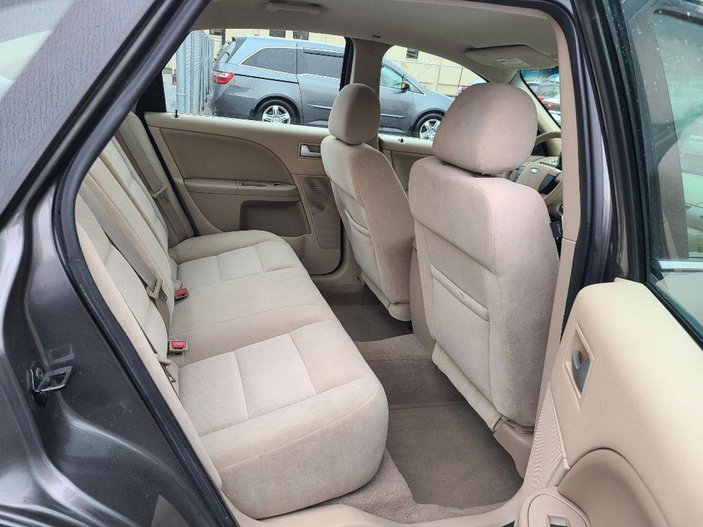 2006 SILVER FORD FIVE HUNDRED SE (1FAHP23126G) with an 3.0L engine, Continuously Variable transmission, located at 117 North Cameron Street, Harrisburg, PA, 17101, (717) 963-8962, 40.267021, -76.875351 - WE FINANCE!!! Good Credit/ Bad Credit/ No Credit - ALL Trade-Ins Welcomed!!! ***Guaranteed Credit Approval*** APPLY ONLINE or CALL us TODAY ;) Internet Prices and Marketplace Prices are SPECIAL discounted ***CASH DEALS*** Retail Prices are higher. Please call us to discuss your cash and finan - Photo#10