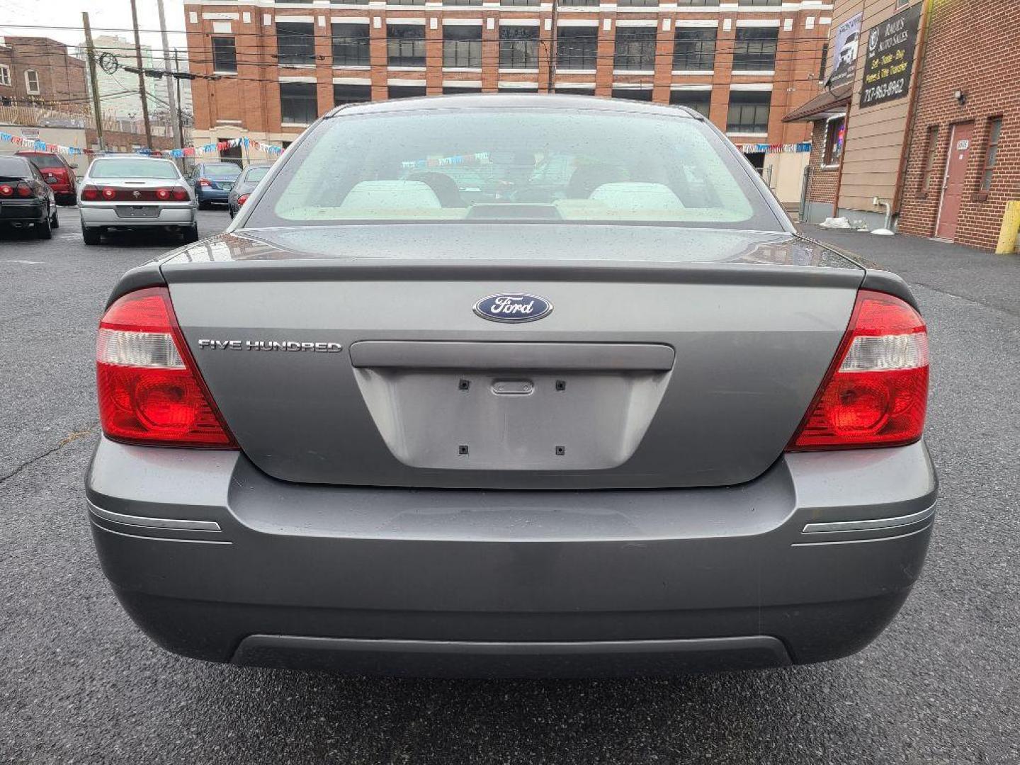 2006 SILVER FORD FIVE HUNDRED SE (1FAHP23126G) with an 3.0L engine, Continuously Variable transmission, located at 117 North Cameron Street, Harrisburg, PA, 17101, (717) 963-8962, 40.267021, -76.875351 - WE FINANCE!!! Good Credit/ Bad Credit/ No Credit - ALL Trade-Ins Welcomed!!! ***Guaranteed Credit Approval*** APPLY ONLINE or CALL us TODAY ;) Internet Prices and Marketplace Prices are SPECIAL discounted ***CASH DEALS*** Retail Prices are higher. Please call us to discuss your cash and finan - Photo#3