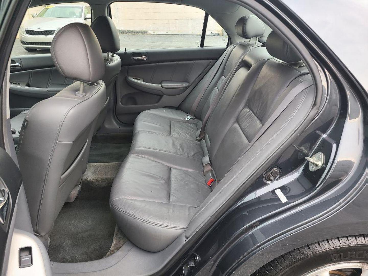 2006 GRAY HONDA ACCORD EX (1HGCM56746A) with an 2.4L engine, Automatic transmission, located at 117 North Cameron Street, Harrisburg, PA, 17101, (717) 963-8962, 40.267021, -76.875351 - WE FINANCE!!! Good Credit/ Bad Credit/ No Credit - ALL Trade-Ins Welcomed!!! ***Guaranteed Credit Approval*** APPLY ONLINE or CALL us TODAY ;) Internet Prices and Marketplace Prices are SPECIAL discounted ***CASH DEALS*** Retail Prices are higher. Please call us to discuss your cash and finan - Photo#9