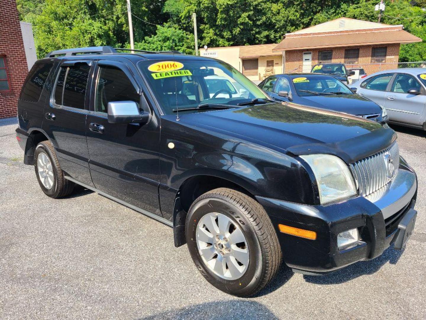 2006 BLACK MERCURY MOUNTAINEER PREMIER (4M2EU48806U) with an 4.6L engine, Automatic transmission, located at 117 North Cameron Street, Harrisburg, PA, 17101, (717) 963-8962, 40.267021, -76.875351 - WE FINANCE!!! Good Credit/ Bad Credit/ No Credit - ALL Trade-Ins Welcomed!!! ***Guaranteed Credit Approval*** APPLY ONLINE or CALL us TODAY ;) Internet Prices and Marketplace Prices are SPECIAL discounted ***CASH DEALS*** Retail Prices are higher. Please call us to discuss your cash and finan - Photo#6