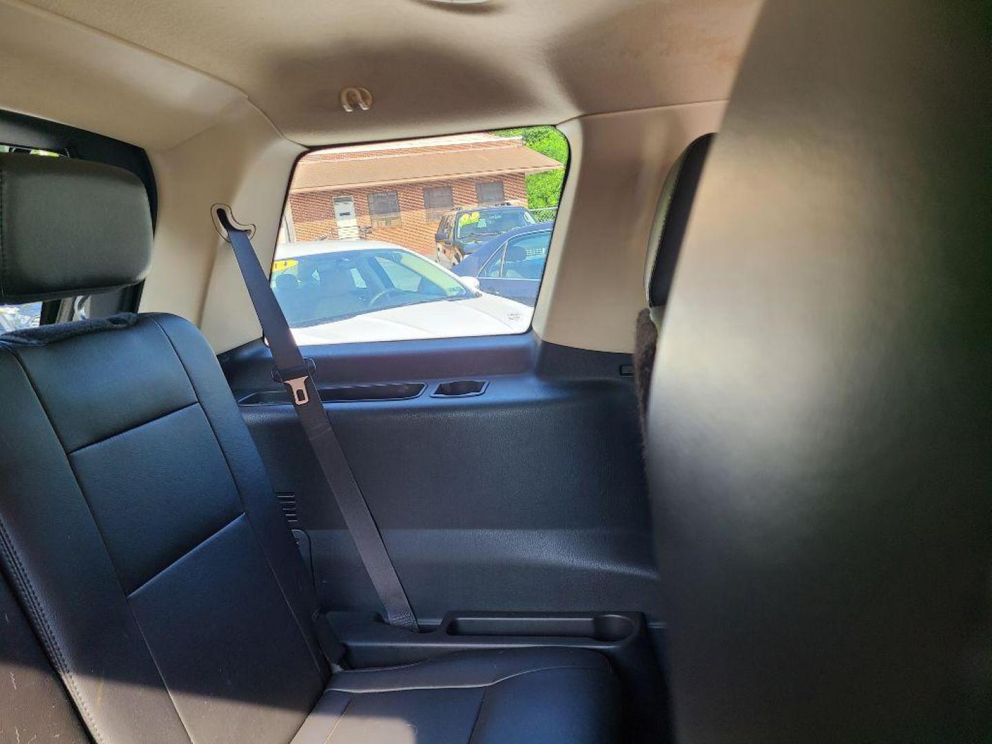 2006 BLACK MERCURY MOUNTAINEER PREMIER (4M2EU48806U) with an 4.6L engine, Automatic transmission, located at 117 North Cameron Street, Harrisburg, PA, 17101, (717) 963-8962, 40.267021, -76.875351 - WE FINANCE!!! Good Credit/ Bad Credit/ No Credit - ALL Trade-Ins Welcomed!!! ***Guaranteed Credit Approval*** APPLY ONLINE or CALL us TODAY ;) Internet Prices and Marketplace Prices are SPECIAL discounted ***CASH DEALS*** Retail Prices are higher. Please call us to discuss your cash and finan - Photo#9