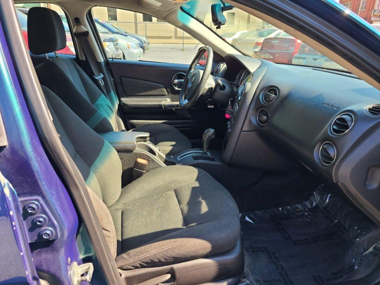 2006 GREEN PONTIAC GRAND PRIX BASE (2G2WP552561) with an 3.8L engine, Automatic transmission, located at 117 North Cameron Street, Harrisburg, PA, 17101, (717) 963-8962, 40.267021, -76.875351 - Photo#8