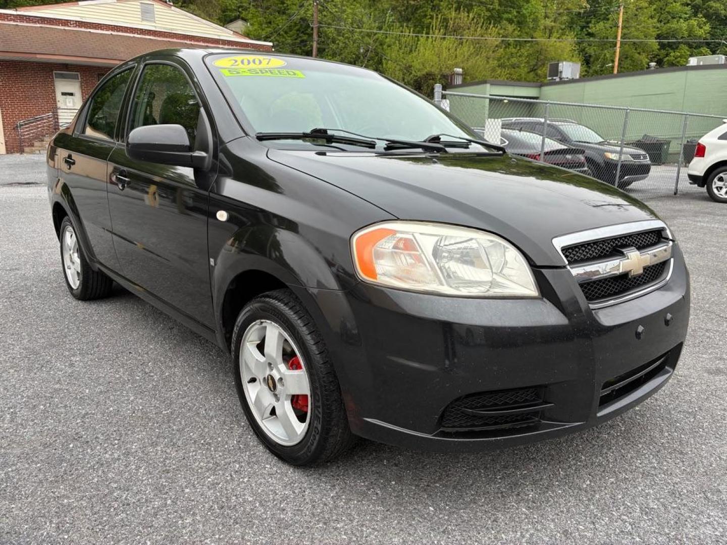 2007 BLACK CHEVROLET AVEO LT (KL1TG56647B) with an 1.6L engine, Automatic transmission, located at 117 North Cameron Street, Harrisburg, PA, 17101, (717) 963-8962, 40.267021, -76.875351 - WE FINANCE!!! Good Credit/ Challenged Credit/ No Credit - ALL Trade-Ins Welcomed!!! APPLY ONLINE or CALL us TODAY ;) Please call us to discuss your cash and/or financing options. - Photo#6