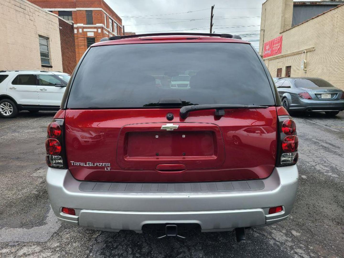 2007 RED CHEVROLET TRAILBLAZER LT (1GNDT13S872) with an 4.2L engine, Automatic transmission, located at 117 North Cameron Street, Harrisburg, PA, 17101, (717) 963-8962, 40.267021, -76.875351 - WE FINANCE!!! Good Credit/ Bad Credit/ No Credit - ALL Trade-Ins Welcomed!!! ***Guaranteed Credit Approval*** APPLY ONLINE or CALL us TODAY ;) Internet Prices and Marketplace Prices are SPECIAL discounted ***CASH DEALS*** Retail Prices are higher. Please call us to discuss your cash and finan - Photo#4