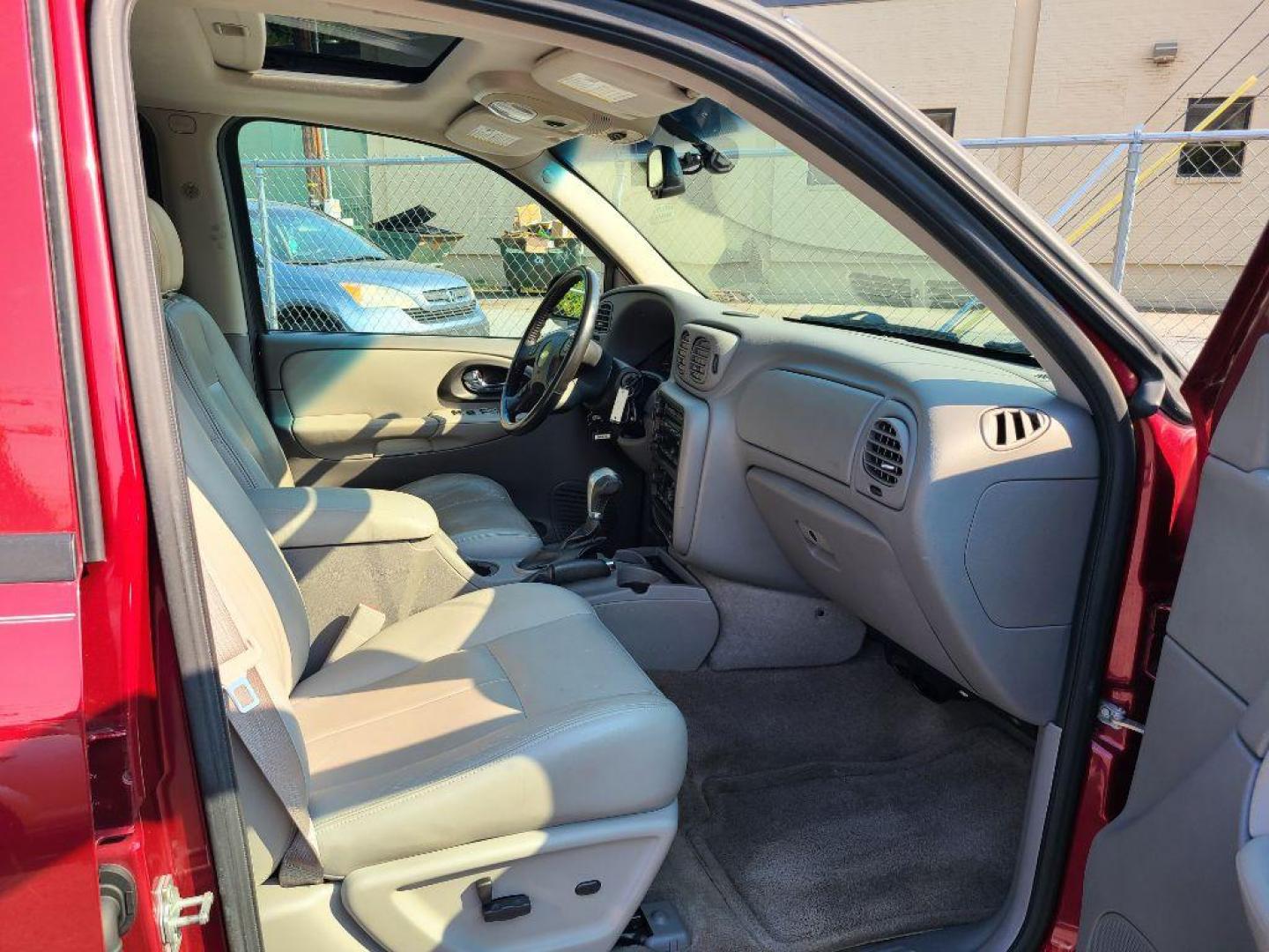 2007 RED CHEVROLET TRAILBLAZER LS (1GNDT13S872) with an 4.2L engine, Automatic transmission, located at 117 North Cameron Street, Harrisburg, PA, 17101, (717) 963-8962, 40.267021, -76.875351 - Photo#9