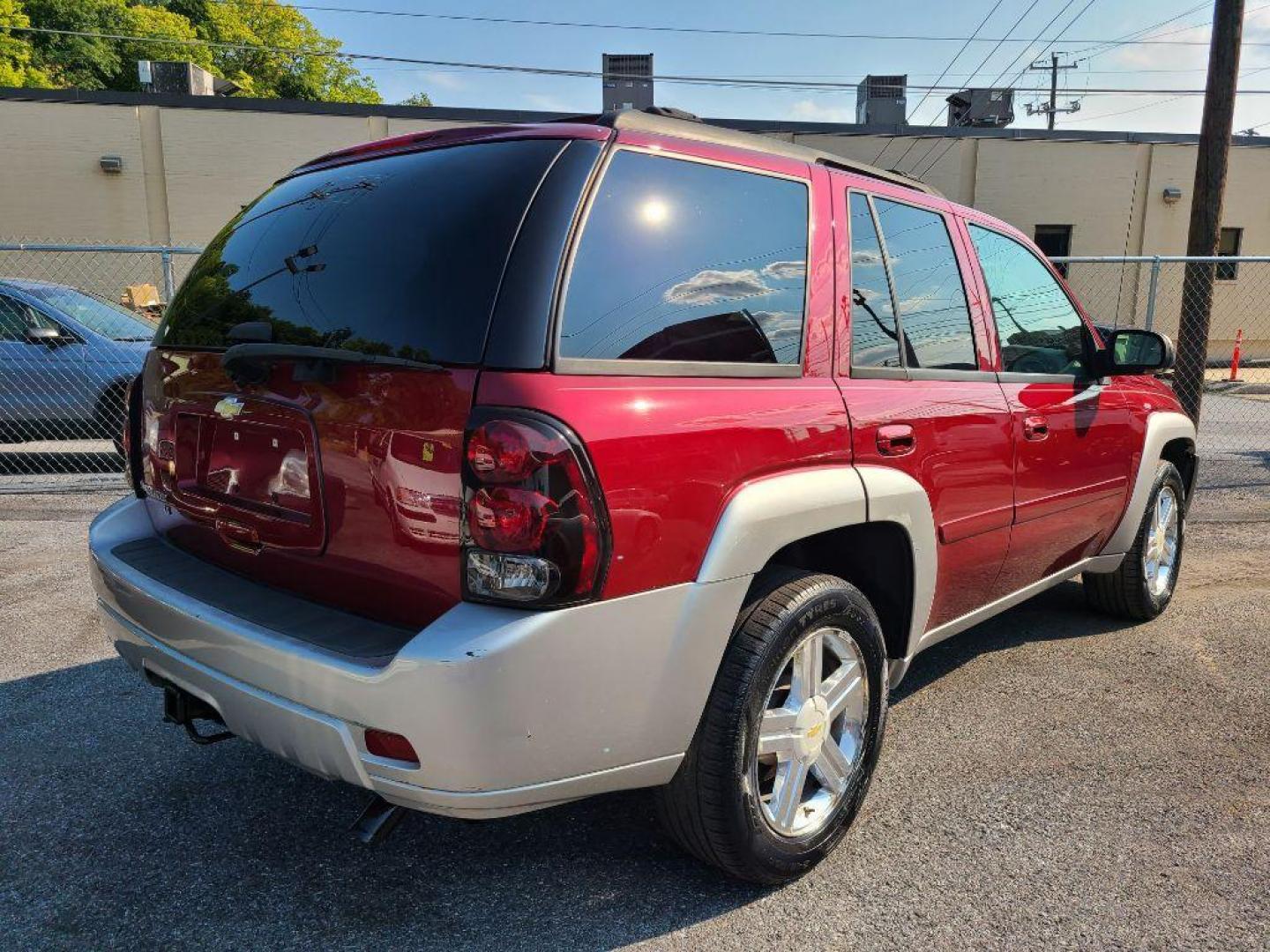 2007 RED CHEVROLET TRAILBLAZER LS (1GNDT13S872) with an 4.2L engine, Automatic transmission, located at 117 North Cameron Street, Harrisburg, PA, 17101, (717) 963-8962, 40.267021, -76.875351 - Photo#4