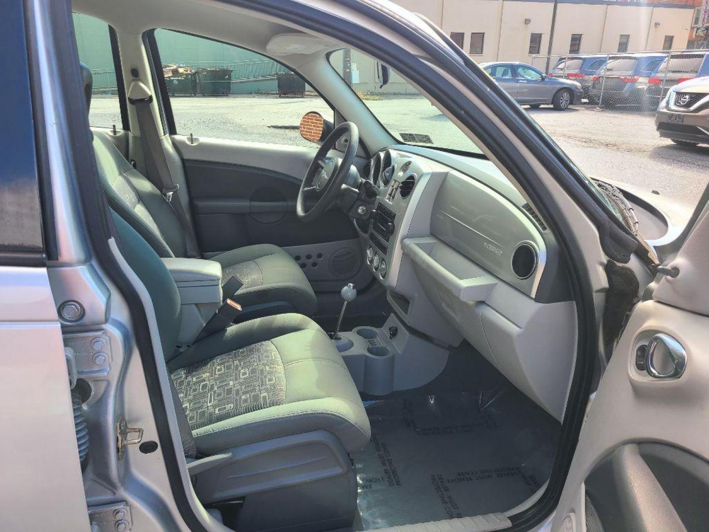 2007 SILVER CHRYSLER PT CRUISER WAGON (3A4FY48B77T) with an 2.4L engine, Automatic transmission, located at 117 North Cameron Street, Harrisburg, PA, 17101, (717) 963-8962, 40.267021, -76.875351 - WE FINANCE!!! Good Credit/ Bad Credit/ No Credit - ALL Trade-Ins Welcomed!!! ***Guaranteed Credit Approval*** APPLY ONLINE or CALL us TODAY ;) Please call us to discuss your cash and financing options. - Photo#8