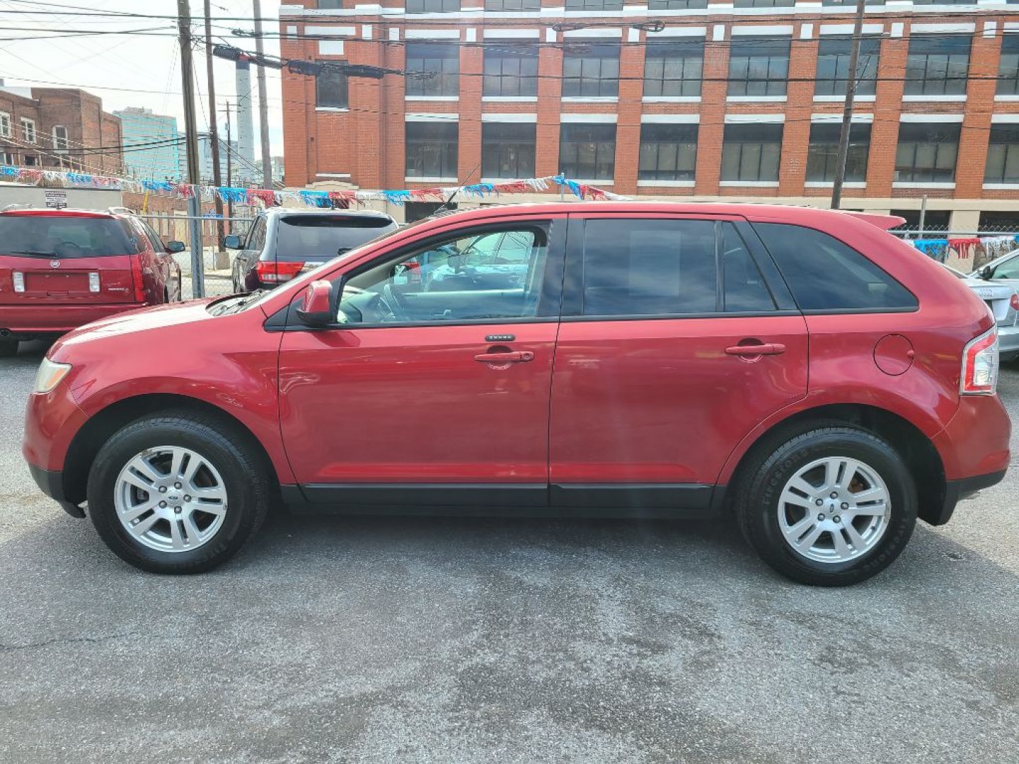 2007 RED FORD EDGE SEL (2FMDK38C77B) with an 3.5L engine, Automatic transmission, located at 117 North Cameron Street, Harrisburg, PA, 17101, (717) 963-8962, 40.267021, -76.875351 - WE FINANCE!!! Good Credit/ Challenged Credit/ No Credit - ALL Trade-Ins Welcomed!!! APPLY ONLINE or CALL us TODAY ;) Please call us to discuss your cash and/or financing options.- Photo#1