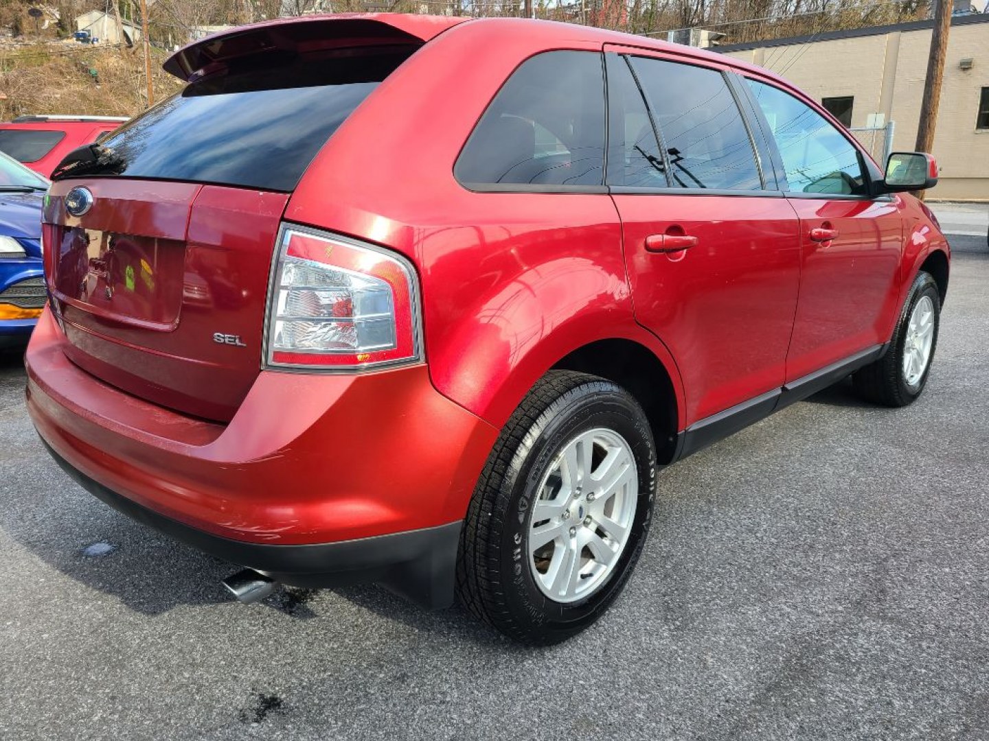 2007 RED FORD EDGE SEL (2FMDK38C77B) with an 3.5L engine, Automatic transmission, located at 117 North Cameron Street, Harrisburg, PA, 17101, (717) 963-8962, 40.267021, -76.875351 - WE FINANCE!!! Good Credit/ Challenged Credit/ No Credit - ALL Trade-Ins Welcomed!!! APPLY ONLINE or CALL us TODAY ;) Please call us to discuss your cash and/or financing options.- Photo#4