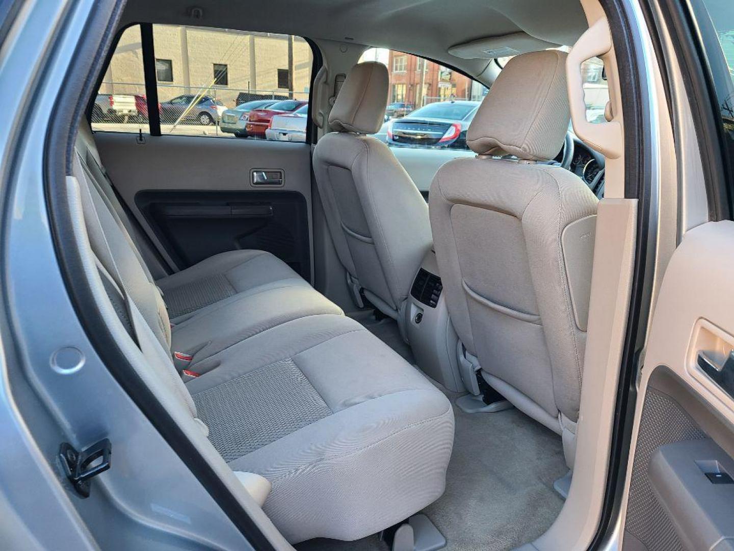 2007 GRAY FORD EDGE SE (2FMDK46C67B) with an 3.5L engine, Automatic transmission, located at 117 North Cameron Street, Harrisburg, PA, 17101, (717) 963-8962, 40.267021, -76.875351 - WE FINANCE!!! Good Credit/ Bad Credit/ No Credit - ALL Trade-Ins Welcomed!!! ***Guaranteed Credit Approval*** APPLY ONLINE or CALL us TODAY ;) Internet Prices and Marketplace Prices are SPECIAL discounted ***CASH DEALS*** Retail Prices are higher. Please call us to discuss your cash and finan - Photo#11