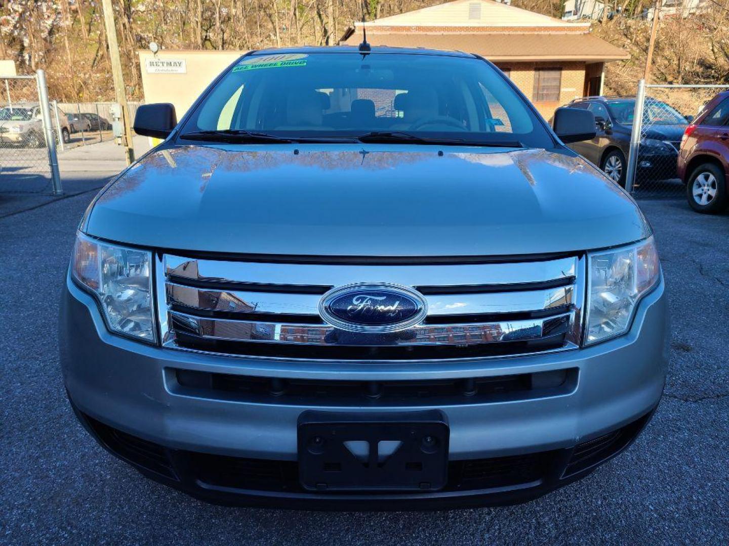 2007 GRAY FORD EDGE SE (2FMDK46C67B) with an 3.5L engine, Automatic transmission, located at 117 North Cameron Street, Harrisburg, PA, 17101, (717) 963-8962, 40.267021, -76.875351 - WE FINANCE!!! Good Credit/ Bad Credit/ No Credit - ALL Trade-Ins Welcomed!!! ***Guaranteed Credit Approval*** APPLY ONLINE or CALL us TODAY ;) Internet Prices and Marketplace Prices are SPECIAL discounted ***CASH DEALS*** Retail Prices are higher. Please call us to discuss your cash and finan - Photo#7