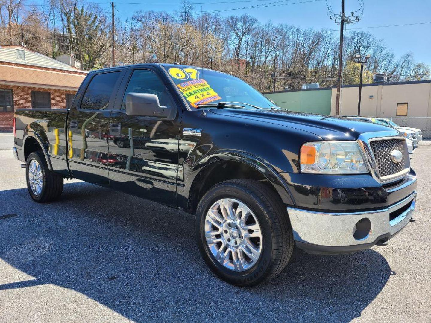 2007 BLACK FORD F150 LARIAT SUPERCREW (1FTPW14V97F) with an 5.4L engine, Automatic transmission, located at 117 North Cameron Street, Harrisburg, PA, 17101, (717) 963-8962, 40.267021, -76.875351 - WE FINANCE!!! Good Credit/ Bad Credit/ No Credit - ALL Trade-Ins Welcomed!!! ***Guaranteed Credit Approval*** APPLY ONLINE or CALL us TODAY ;) Internet Prices and Marketplace Prices are SPECIAL discounted ***CASH DEALS*** Retail Prices are higher. Please call us to discuss your cash and finan - Photo#6