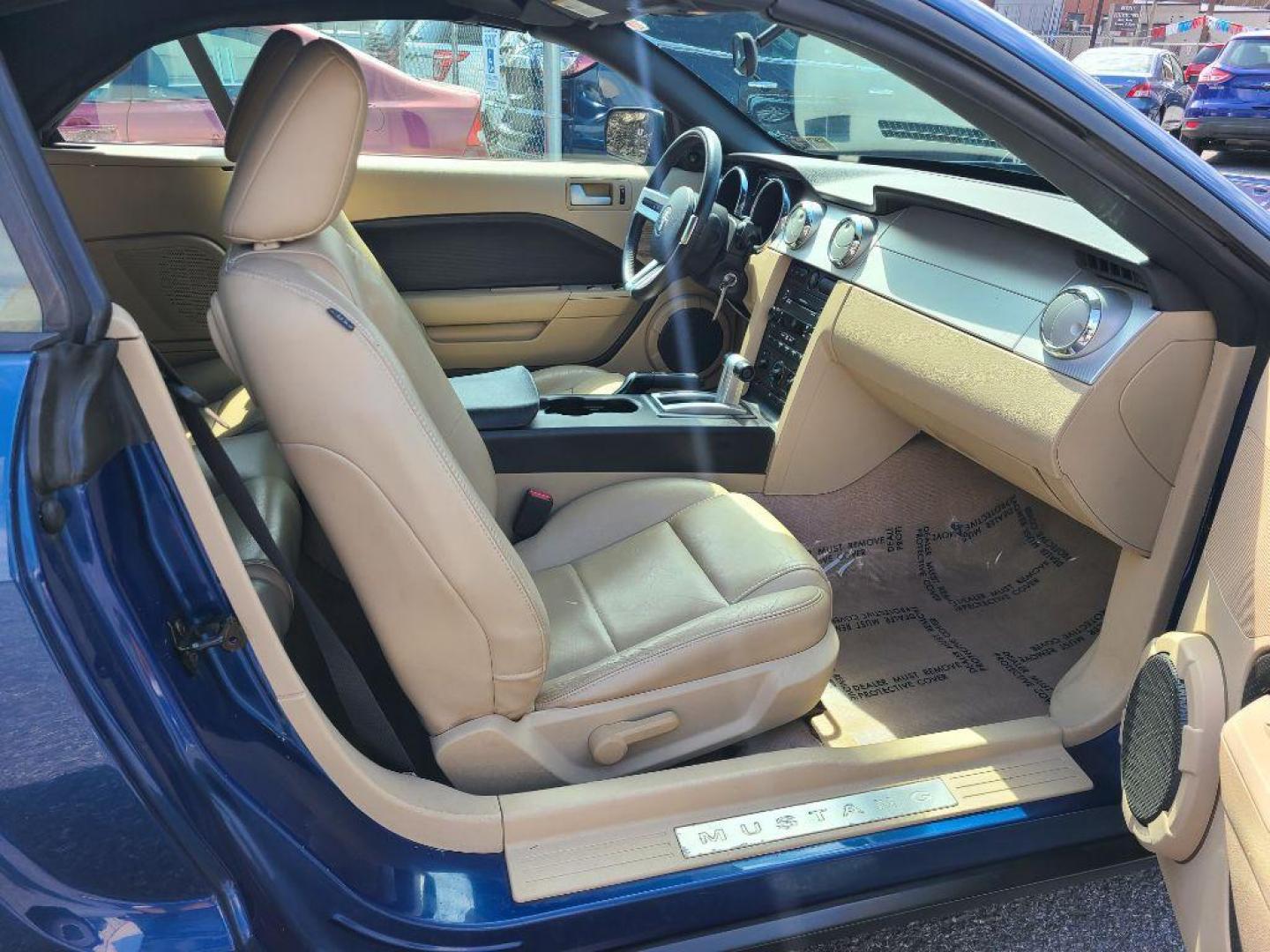 2007 BLUE FORD MUSTANG BASE (1ZVHT84N475) with an 4.0L engine, Automatic transmission, located at 117 North Cameron Street, Harrisburg, PA, 17101, (717) 963-8962, 40.267021, -76.875351 - WE FINANCE!!! Good Credit/ Bad Credit/ No Credit - ALL Trade-Ins Welcomed!!! ***Guaranteed Credit Approval*** APPLY ONLINE or CALL us TODAY ;) Internet Prices and Marketplace Prices are SPECIAL discounted ***CASH DEALS*** Retail Prices are higher. Please call us to discuss your cash and finan - Photo#10