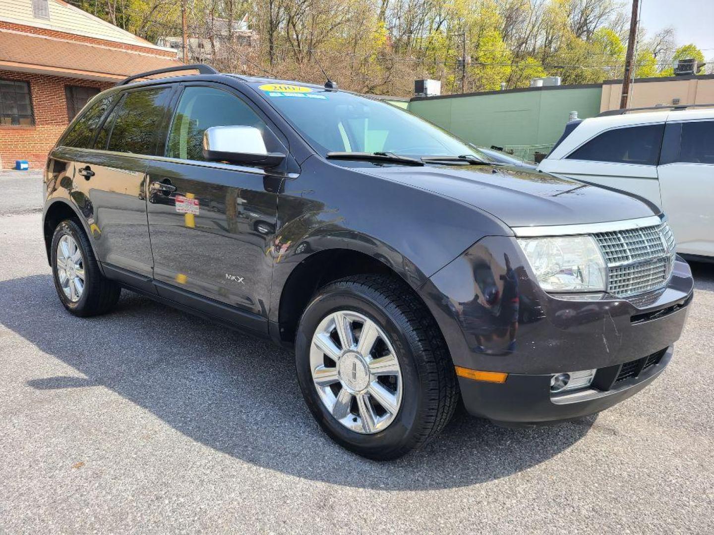 2007 GREY LINCOLN MKX AWD (2LMDU88C17B) with an 3.5L engine, Automatic transmission, located at 117 North Cameron Street, Harrisburg, PA, 17101, (717) 963-8962, 40.267021, -76.875351 - WE FINANCE!!! Good Credit/ Bad Credit/ No Credit - ALL Trade-Ins Welcomed!!! ***Guaranteed Credit Approval*** APPLY ONLINE or CALL us TODAY ;) Internet Prices and Marketplace Prices are SPECIAL discounted ***CASH DEALS*** Retail Prices are higher. Please call us to discuss your cash and finan - Photo#2