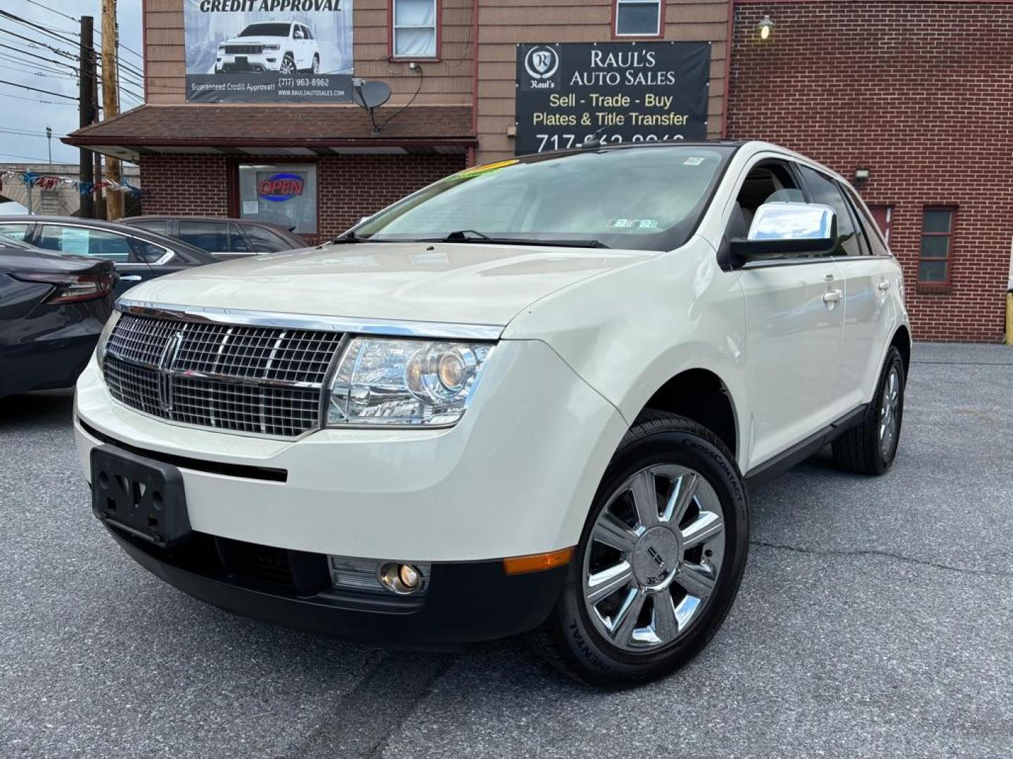2007 WHITE LINCOLN MKX (2LMDU88C77B) with an 3.5L engine, Automatic transmission, located at 117 North Cameron Street, Harrisburg, PA, 17101, (717) 963-8962, 40.267021, -76.875351 - Photo#0
