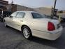 2007 WHITE LINCOLN TOWN CAR SIGNATURE (1LNHM81W77Y) with an 4.6L engine, Automatic transmission, located at 117 North Cameron Street, Harrisburg, PA, 17101, (717) 963-8962, 40.267021, -76.875351 - WE FINANCE!!! Good Credit/ Bad Credit/ No Credit - ALL Trade-Ins Welcomed!!! ***Guaranteed Credit Approval*** APPLY ONLINE or CALL us TODAY ;) Please call us to discuss your cash and financing options. - Photo#2