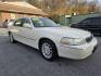 2007 WHITE LINCOLN TOWN CAR SIGNATURE (1LNHM81W77Y) with an 4.6L engine, Automatic transmission, located at 117 North Cameron Street, Harrisburg, PA, 17101, (717) 963-8962, 40.267021, -76.875351 - WE FINANCE!!! Good Credit/ Bad Credit/ No Credit - ALL Trade-Ins Welcomed!!! ***Guaranteed Credit Approval*** APPLY ONLINE or CALL us TODAY ;) Please call us to discuss your cash and financing options. - Photo#6