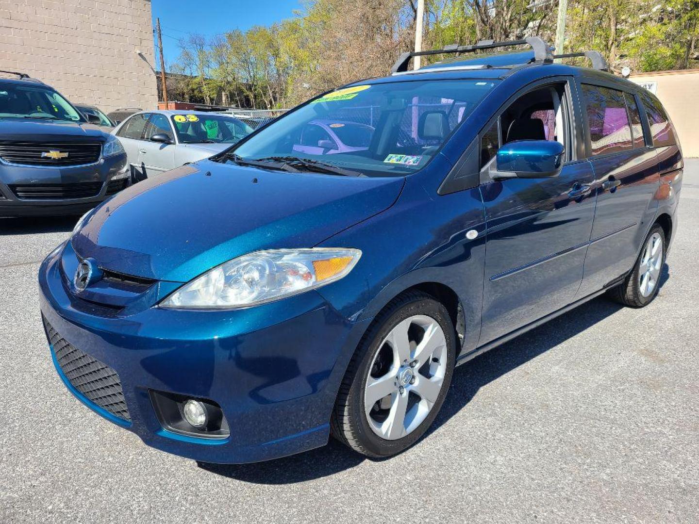 2007 BLUE MAZDA 5 TOURING (JM1CR29L070) with an 2.3L engine, Automatic transmission, located at 117 North Cameron Street, Harrisburg, PA, 17101, (717) 963-8962, 40.267021, -76.875351 - WE FINANCE!!! Good Credit/ Bad Credit/ No Credit - ALL Trade-Ins Welcomed!!! ***Guaranteed Credit Approval*** APPLY ONLINE or CALL us TODAY ;) Internet Prices and Marketplace Prices are SPECIAL discounted ***CASH DEALS*** Retail Prices are higher. Please call us to discuss your cash and finan - Photo#0