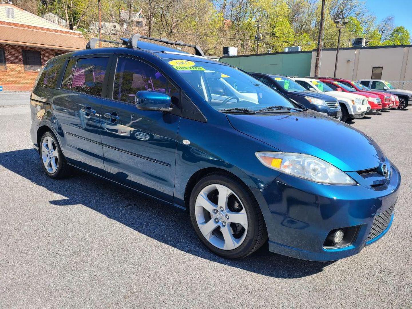 2007 BLUE MAZDA 5 TOURING (JM1CR29L070) with an 2.3L engine, Automatic transmission, located at 117 North Cameron Street, Harrisburg, PA, 17101, (717) 963-8962, 40.267021, -76.875351 - WE FINANCE!!! Good Credit/ Bad Credit/ No Credit - ALL Trade-Ins Welcomed!!! ***Guaranteed Credit Approval*** APPLY ONLINE or CALL us TODAY ;) Internet Prices and Marketplace Prices are SPECIAL discounted ***CASH DEALS*** Retail Prices are higher. Please call us to discuss your cash and finan - Photo#6
