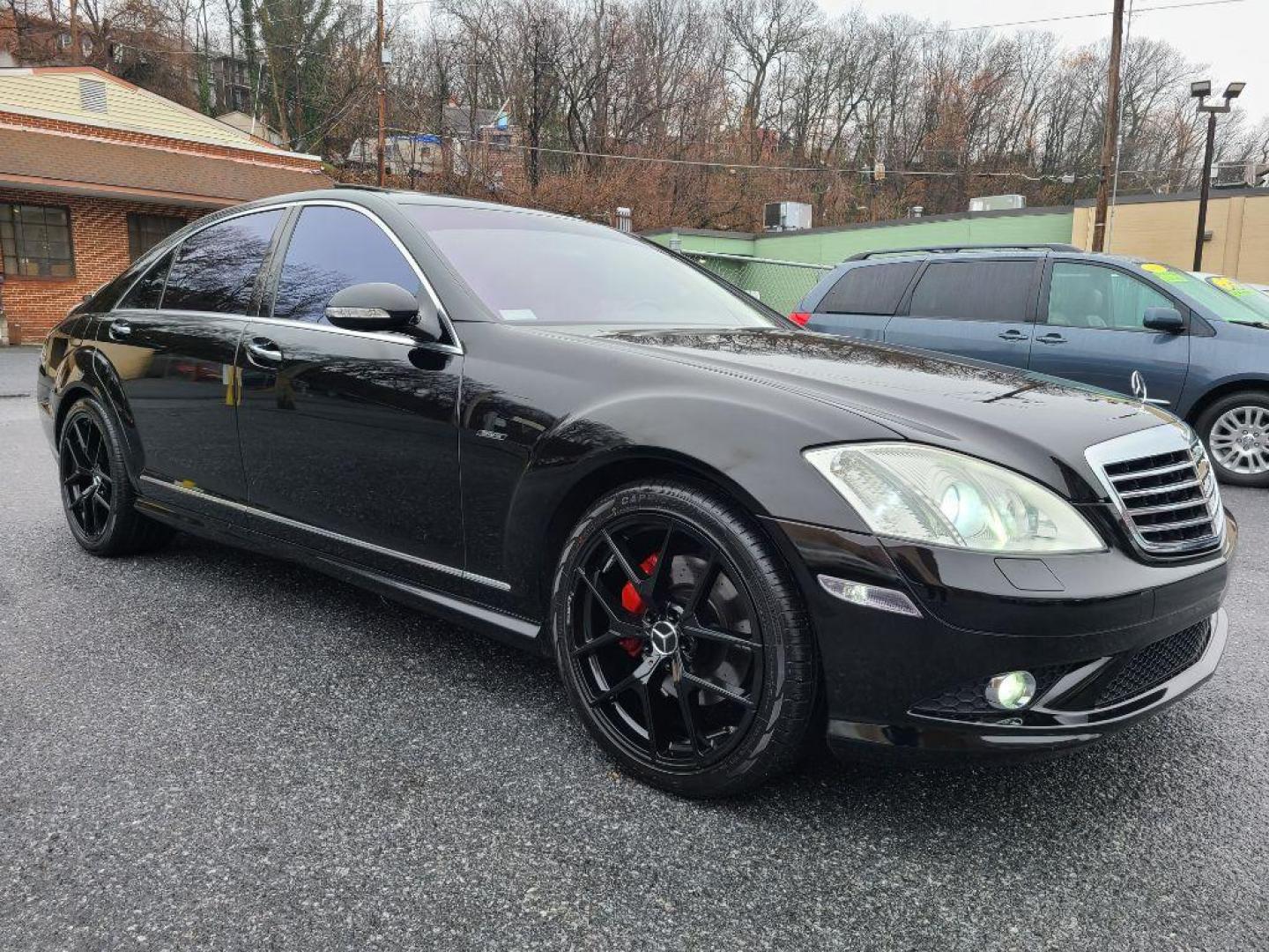 2007 BLACK MERCEDES-BENZ S-CLASS S550 (WDDNG71X67A) with an 5.5L engine, Automatic transmission, located at 117 North Cameron Street, Harrisburg, PA, 17101, (717) 963-8962, 40.267021, -76.875351 - WE FINANCE!!! Good Credit/ Bad Credit/ No Credit - ALL Trade-Ins Welcomed!!! ***Guaranteed Credit Approval*** APPLY ONLINE or CALL us TODAY ;) Internet Prices and Marketplace Prices are SPECIAL discounted ***CASH DEALS*** Retail Prices are higher. Please call us to discuss your cash and finan - Photo#8