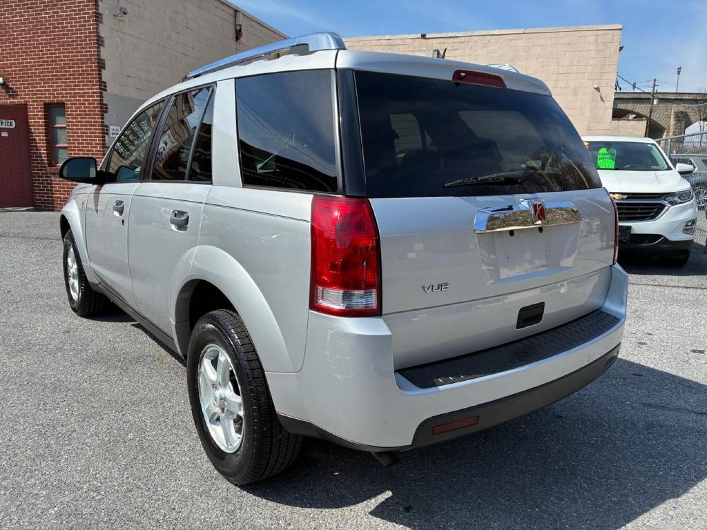 2007 SILVER SATURN VUE VUE I4 (5GZCZ23D37S) with an 2.2L engine, Automatic transmission, located at 117 North Cameron Street, Harrisburg, PA, 17101, (717) 963-8962, 40.267021, -76.875351 - WE FINANCE!!! Good Credit/ Challenged Credit/ No Credit - ALL Trade-Ins Welcomed!!! APPLY ONLINE or CALL us TODAY ;) Please call us to discuss your cash and/or financing options. - Photo#2