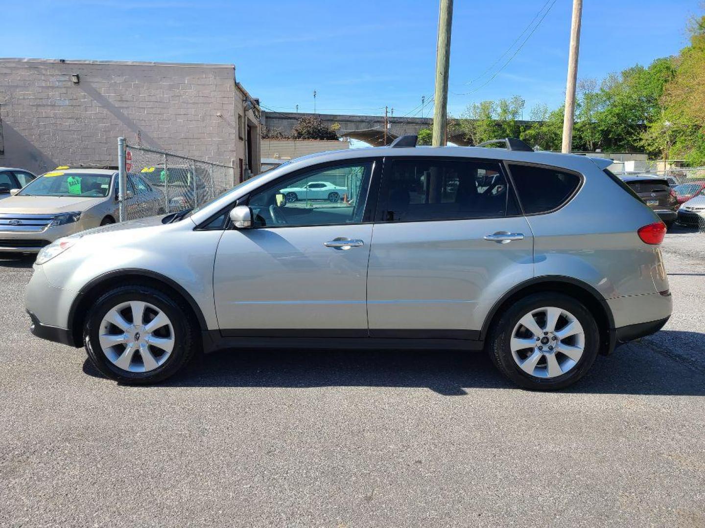 2007 SILVER SUBARU B9 TRIBECA 3.0 H6 (4S4WX82D374) with an 3.0L engine, Automatic transmission, located at 117 North Cameron Street, Harrisburg, PA, 17101, (717) 963-8962, 40.267021, -76.875351 - WE FINANCE!!! Good Credit/ Bad Credit/ No Credit - ALL Trade-Ins Welcomed!!! ***Guaranteed Credit Approval*** APPLY ONLINE or CALL us TODAY ;) Internet Prices and Marketplace Prices are SPECIAL discounted ***CASH DEALS*** Retail Prices are higher. Please call us to discuss your cash and finan - Photo#1