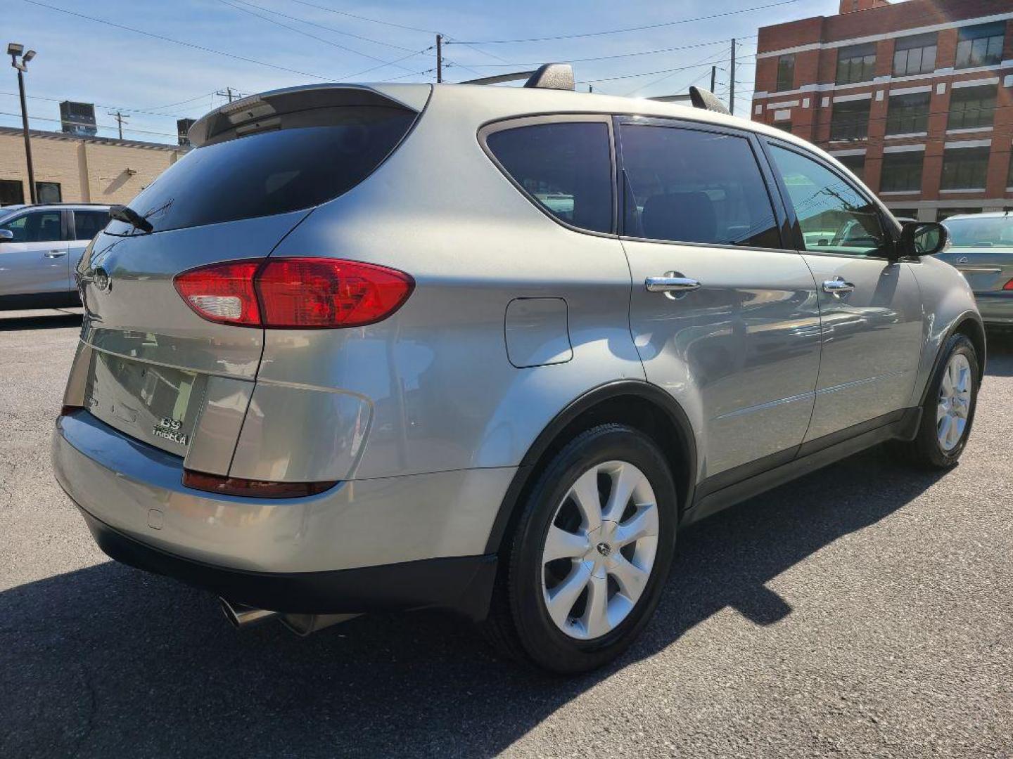 2007 SILVER SUBARU B9 TRIBECA 3.0 H6 (4S4WX82D374) with an 3.0L engine, Automatic transmission, located at 117 North Cameron Street, Harrisburg, PA, 17101, (717) 963-8962, 40.267021, -76.875351 - WE FINANCE!!! Good Credit/ Bad Credit/ No Credit - ALL Trade-Ins Welcomed!!! ***Guaranteed Credit Approval*** APPLY ONLINE or CALL us TODAY ;) Internet Prices and Marketplace Prices are SPECIAL discounted ***CASH DEALS*** Retail Prices are higher. Please call us to discuss your cash and finan - Photo#3