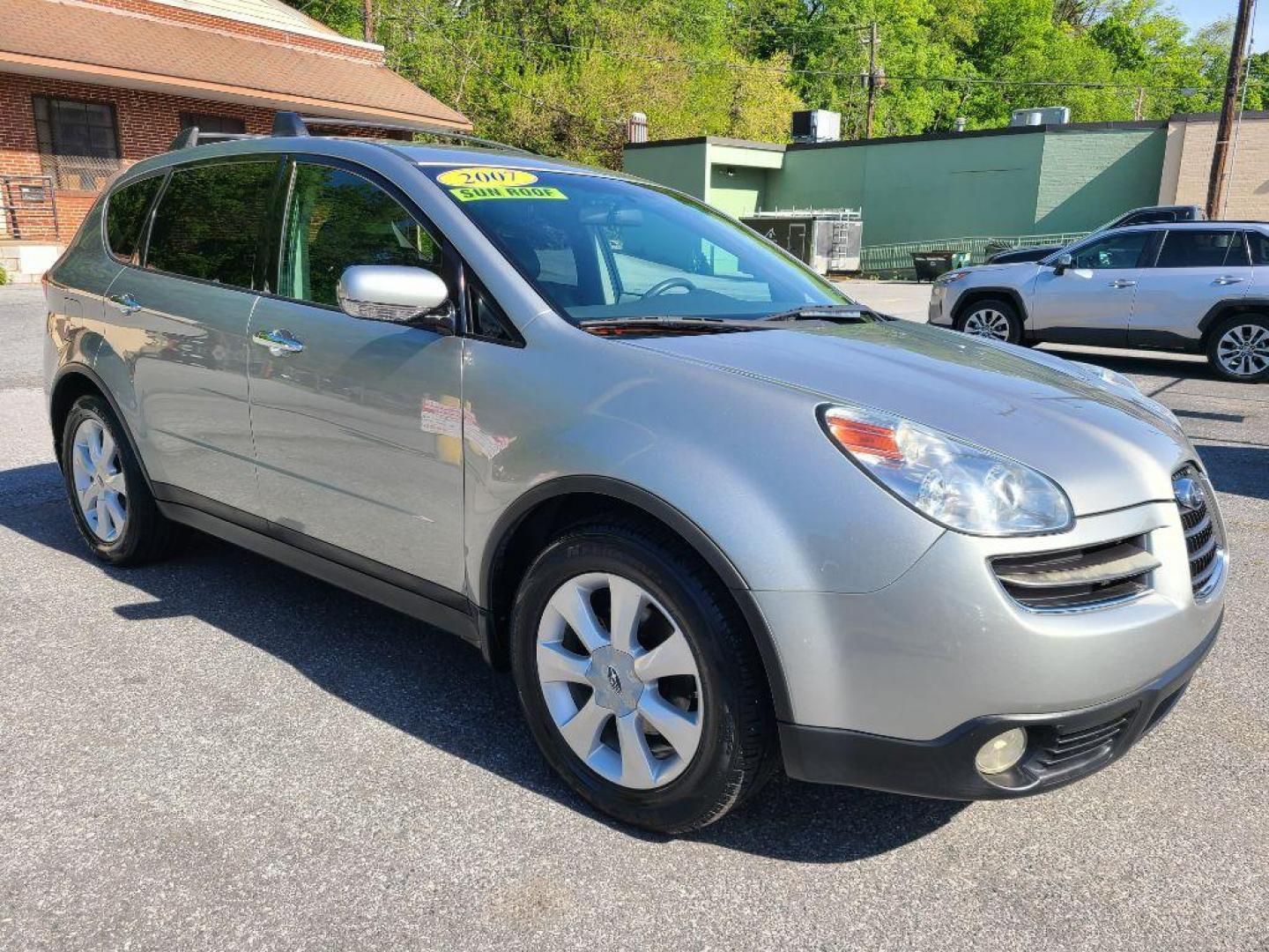 2007 SILVER SUBARU B9 TRIBECA 3.0 H6 (4S4WX82D374) with an 3.0L engine, Automatic transmission, located at 117 North Cameron Street, Harrisburg, PA, 17101, (717) 963-8962, 40.267021, -76.875351 - WE FINANCE!!! Good Credit/ Bad Credit/ No Credit - ALL Trade-Ins Welcomed!!! ***Guaranteed Credit Approval*** APPLY ONLINE or CALL us TODAY ;) Internet Prices and Marketplace Prices are SPECIAL discounted ***CASH DEALS*** Retail Prices are higher. Please call us to discuss your cash and finan - Photo#4