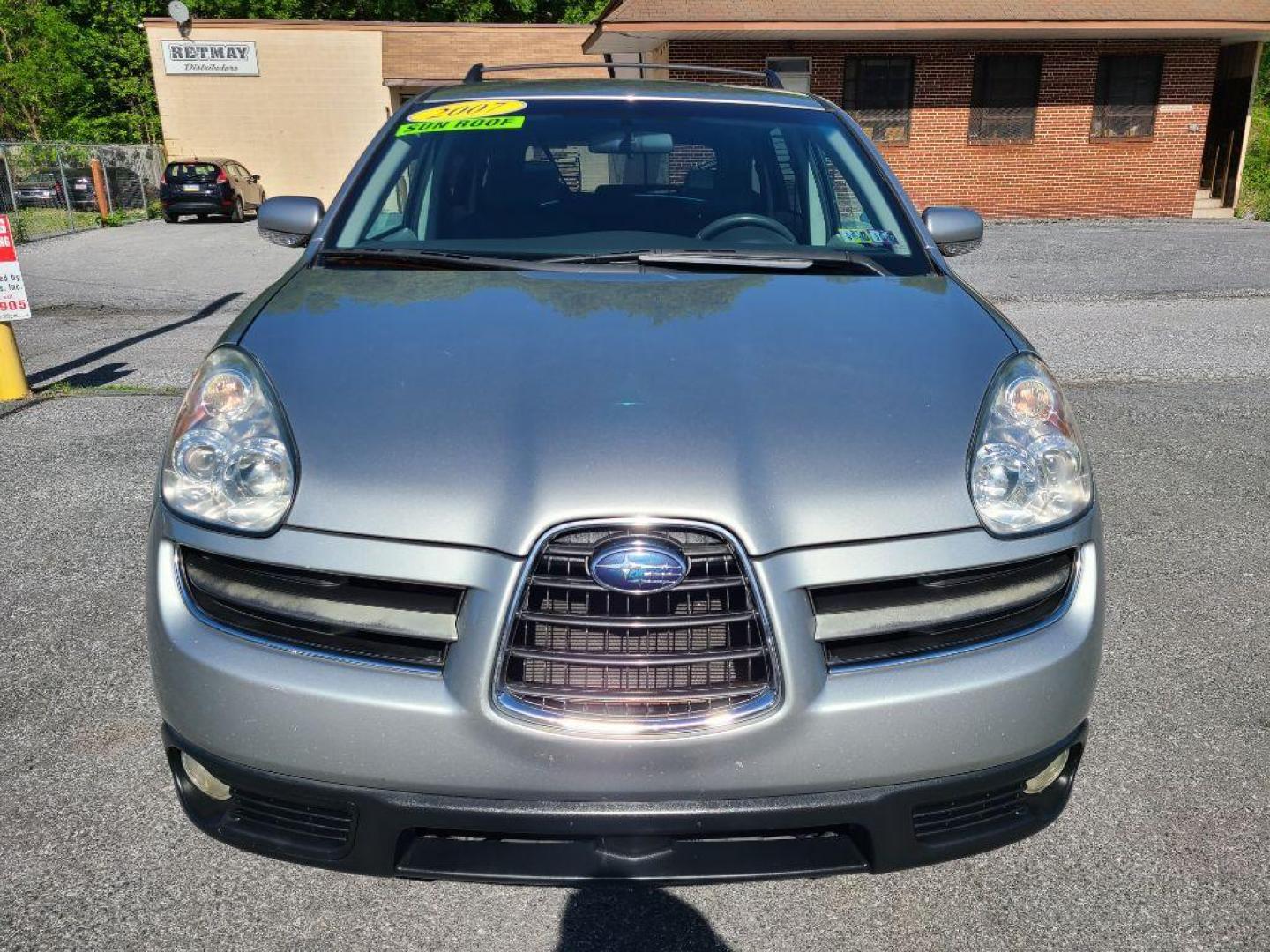 2007 SILVER SUBARU B9 TRIBECA 3.0 H6 (4S4WX82D374) with an 3.0L engine, Automatic transmission, located at 117 North Cameron Street, Harrisburg, PA, 17101, (717) 963-8962, 40.267021, -76.875351 - WE FINANCE!!! Good Credit/ Bad Credit/ No Credit - ALL Trade-Ins Welcomed!!! ***Guaranteed Credit Approval*** APPLY ONLINE or CALL us TODAY ;) Internet Prices and Marketplace Prices are SPECIAL discounted ***CASH DEALS*** Retail Prices are higher. Please call us to discuss your cash and finan - Photo#6