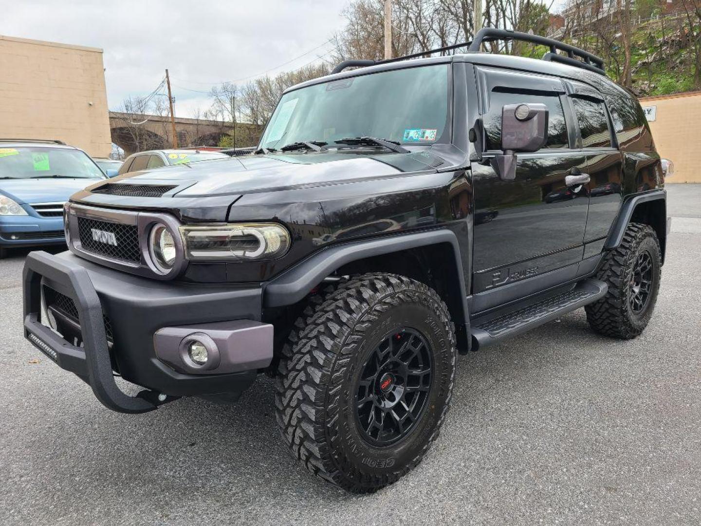 2007 BLACK TOYOTA FJ CRUISER UTILITY (JTEBU11F270) with an 4.0L engine, Automatic transmission, located at 117 North Cameron Street, Harrisburg, PA, 17101, (717) 963-8962, 40.267021, -76.875351 - Photo#0