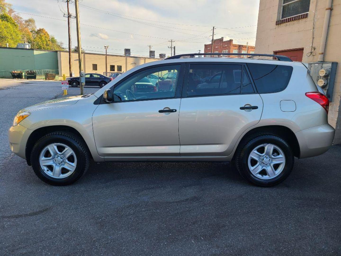 2007 BEIGE TOYOTA RAV4 4DR (JTMZD33V375) with an 2.4L engine, Automatic transmission, located at 117 North Cameron Street, Harrisburg, PA, 17101, (717) 963-8962, 40.267021, -76.875351 - WE FINANCE!!! Good Credit/ Bad Credit/ No Credit - ALL Trade-Ins Welcomed!!! ***Guaranteed Credit Approval*** APPLY ONLINE or CALL us TODAY ;) Please call us to discuss your cash and financing options. - Photo#1