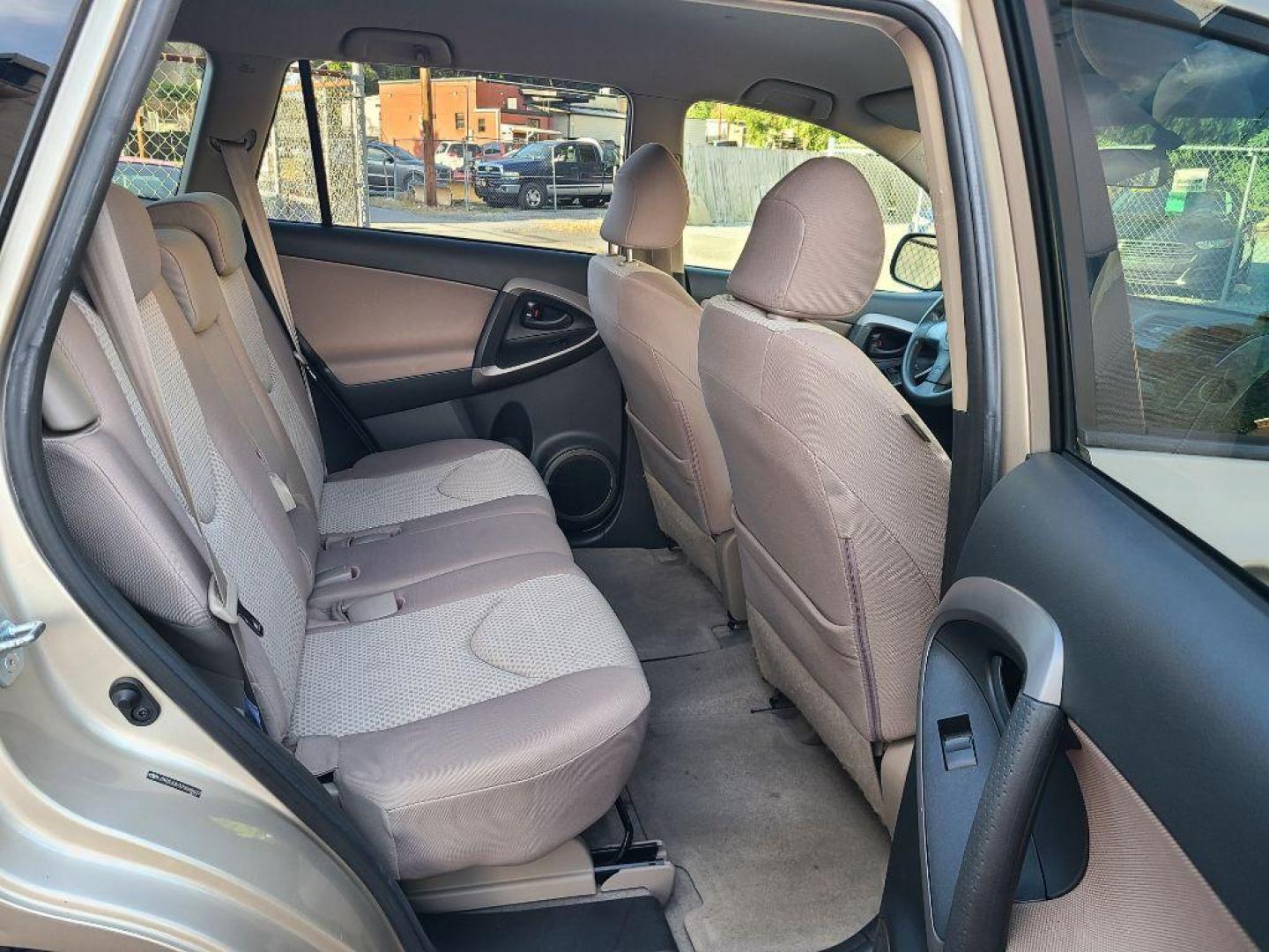 2007 BEIGE TOYOTA RAV4 4DR (JTMZD33V375) with an 2.4L engine, Automatic transmission, located at 117 North Cameron Street, Harrisburg, PA, 17101, (717) 963-8962, 40.267021, -76.875351 - WE FINANCE!!! Good Credit/ Bad Credit/ No Credit - ALL Trade-Ins Welcomed!!! ***Guaranteed Credit Approval*** APPLY ONLINE or CALL us TODAY ;) Please call us to discuss your cash and financing options. - Photo#10