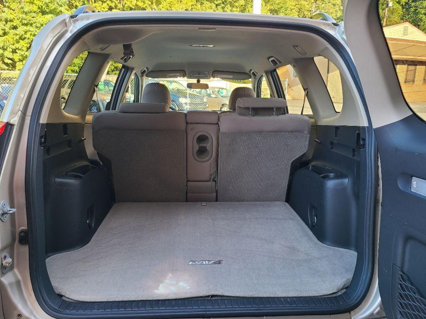 2007 BEIGE TOYOTA RAV4 4DR (JTMZD33V375) with an 2.4L engine, Automatic transmission, located at 117 North Cameron Street, Harrisburg, PA, 17101, (717) 963-8962, 40.267021, -76.875351 - WE FINANCE!!! Good Credit/ Bad Credit/ No Credit - ALL Trade-Ins Welcomed!!! ***Guaranteed Credit Approval*** APPLY ONLINE or CALL us TODAY ;) Please call us to discuss your cash and financing options. - Photo#11