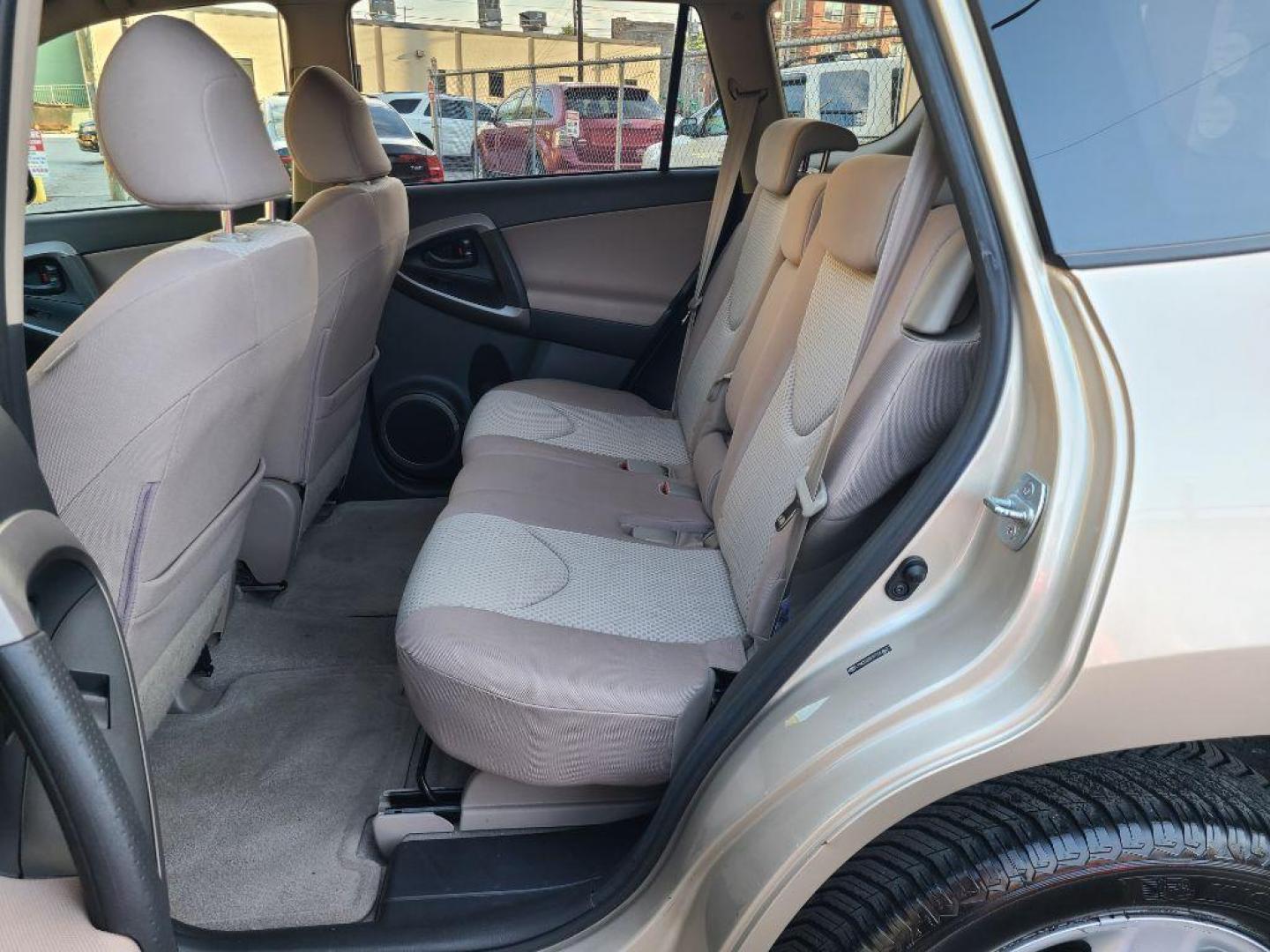 2007 BEIGE TOYOTA RAV4 4DR (JTMZD33V375) with an 2.4L engine, Automatic transmission, located at 117 North Cameron Street, Harrisburg, PA, 17101, (717) 963-8962, 40.267021, -76.875351 - WE FINANCE!!! Good Credit/ Bad Credit/ No Credit - ALL Trade-Ins Welcomed!!! ***Guaranteed Credit Approval*** APPLY ONLINE or CALL us TODAY ;) Please call us to discuss your cash and financing options. - Photo#12