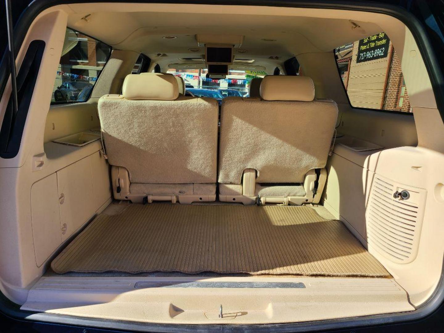 2008 BLUE CADILLAC ESCALADE ESV (1GYFK66848R) with an 6.2L engine, Automatic transmission, located at 117 North Cameron Street, Harrisburg, PA, 17101, (717) 963-8962, 40.267021, -76.875351 - WE FINANCE!!! Good Credit/ Bad Credit/ No Credit - ALL Trade-Ins Welcomed!!! ***Guaranteed Credit Approval*** APPLY ONLINE or CALL us TODAY ;) Internet Prices and Marketplace Prices are SPECIAL discounted ***CASH DEALS*** Retail Prices are higher. Please call us to discuss your cash and finan - Photo#18