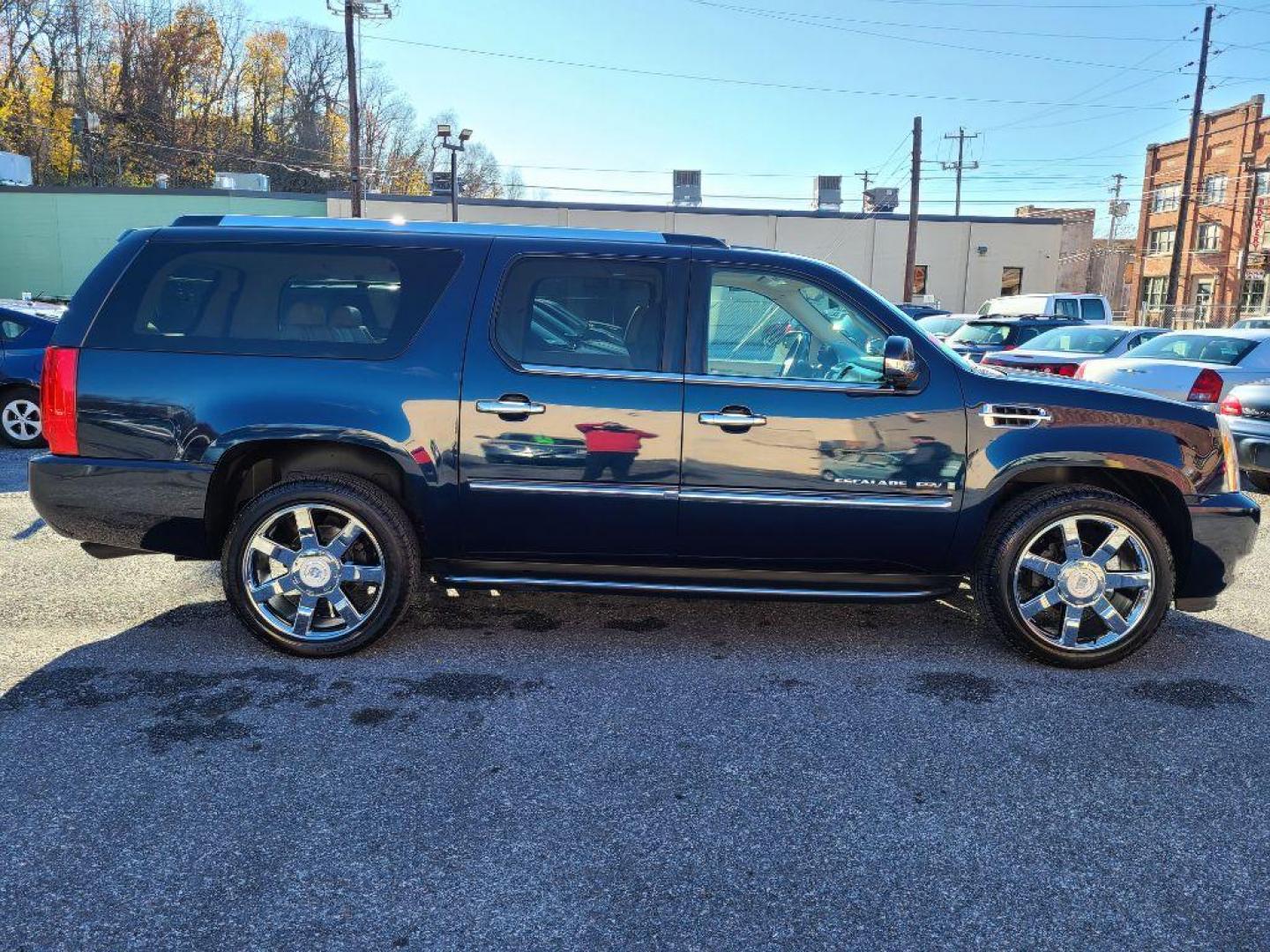 2008 BLUE CADILLAC ESCALADE ESV (1GYFK66848R) with an 6.2L engine, Automatic transmission, located at 117 North Cameron Street, Harrisburg, PA, 17101, (717) 963-8962, 40.267021, -76.875351 - WE FINANCE!!! Good Credit/ Bad Credit/ No Credit - ALL Trade-Ins Welcomed!!! ***Guaranteed Credit Approval*** APPLY ONLINE or CALL us TODAY ;) Internet Prices and Marketplace Prices are SPECIAL discounted ***CASH DEALS*** Retail Prices are higher. Please call us to discuss your cash and finan - Photo#5