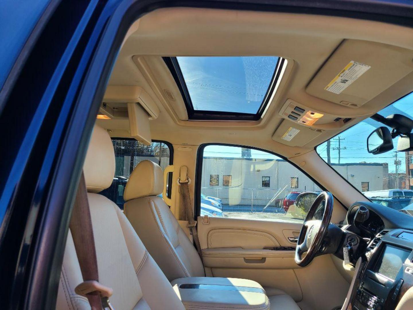 2008 BLUE CADILLAC ESCALADE ESV (1GYFK66848R) with an 6.2L engine, Automatic transmission, located at 117 North Cameron Street, Harrisburg, PA, 17101, (717) 963-8962, 40.267021, -76.875351 - WE FINANCE!!! Good Credit/ Bad Credit/ No Credit - ALL Trade-Ins Welcomed!!! ***Guaranteed Credit Approval*** APPLY ONLINE or CALL us TODAY ;) Internet Prices and Marketplace Prices are SPECIAL discounted ***CASH DEALS*** Retail Prices are higher. Please call us to discuss your cash and finan - Photo#8