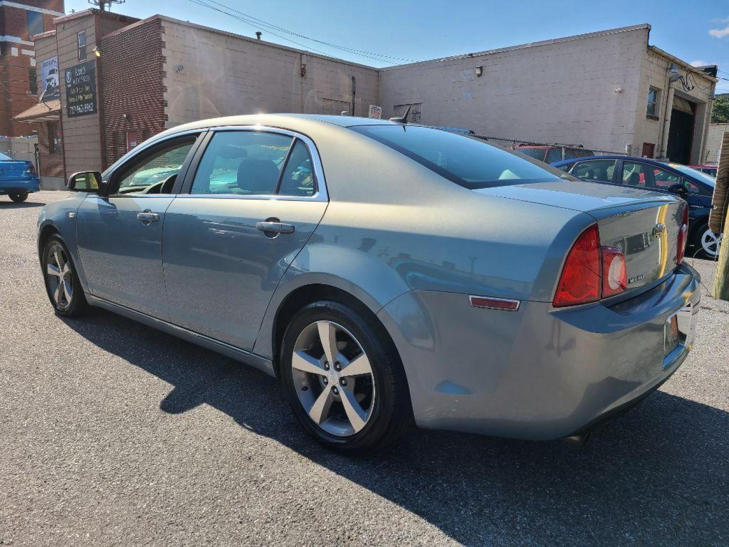 2008 GRAY CHEVROLET MALIBU 2LT (1G1ZJ57B684) with an 2.4L engine, Automatic transmission, located at 117 North Cameron Street, Harrisburg, PA, 17101, (717) 963-8962, 40.267021, -76.875351 - Photo#2
