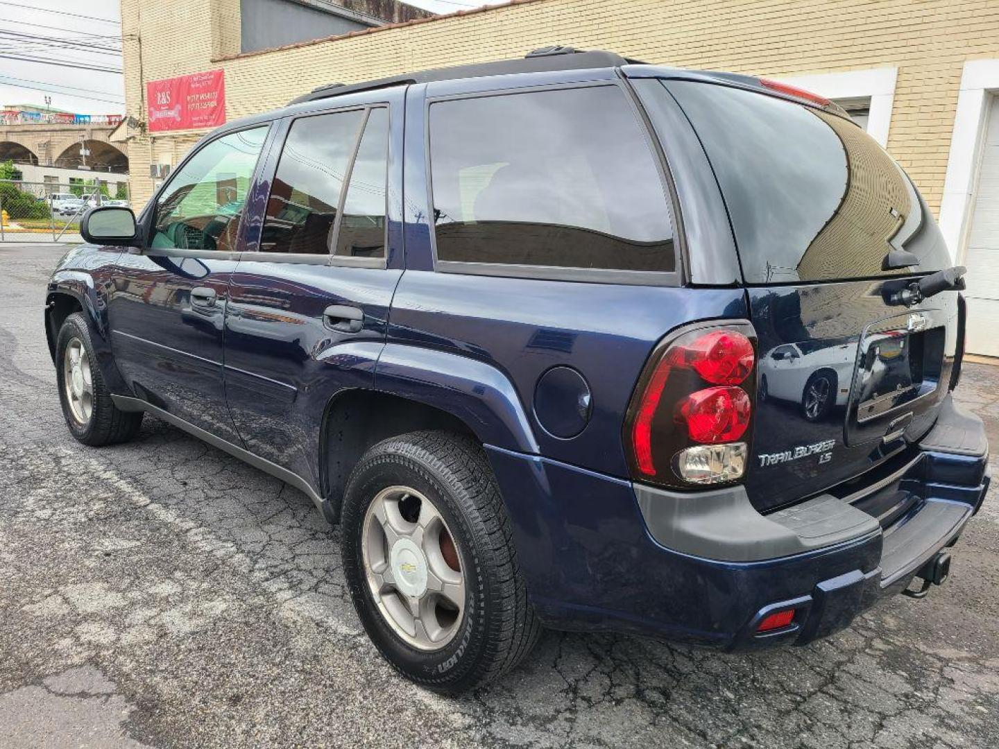 2008 BLUE CHEVROLET TRAILBLAZER LS (1GNDT13S782) with an 4.2L engine, Automatic transmission, located at 117 North Cameron Street, Harrisburg, PA, 17101, (717) 963-8962, 40.267021, -76.875351 - WE FINANCE!!! Good Credit/ Bad Credit/ No Credit - ALL Trade-Ins Welcomed!!! ***Guaranteed Credit Approval*** APPLY ONLINE or CALL us TODAY ;) Internet Prices and Marketplace Prices are SPECIAL discounted ***CASH DEALS*** Retail Prices are higher. Please call us to discuss your cash and finan - Photo#1
