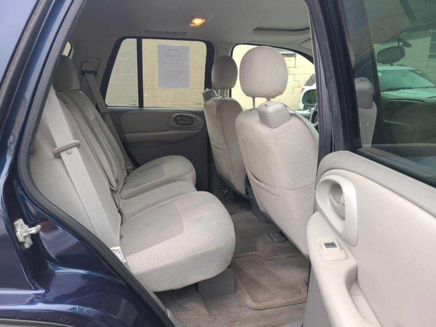 2008 BLUE CHEVROLET TRAILBLAZER LS (1GNDT13S782) with an 4.2L engine, Automatic transmission, located at 117 North Cameron Street, Harrisburg, PA, 17101, (717) 963-8962, 40.267021, -76.875351 - WE FINANCE!!! Good Credit/ Bad Credit/ No Credit - ALL Trade-Ins Welcomed!!! ***Guaranteed Credit Approval*** APPLY ONLINE or CALL us TODAY ;) Internet Prices and Marketplace Prices are SPECIAL discounted ***CASH DEALS*** Retail Prices are higher. Please call us to discuss your cash and finan - Photo#9
