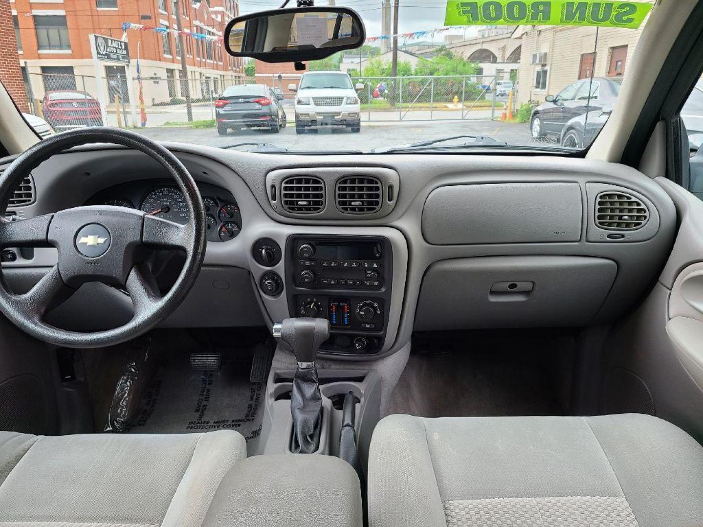 2008 BLUE CHEVROLET TRAILBLAZER LS (1GNDT13S782) with an 4.2L engine, Automatic transmission, located at 117 North Cameron Street, Harrisburg, PA, 17101, (717) 963-8962, 40.267021, -76.875351 - WE FINANCE!!! Good Credit/ Bad Credit/ No Credit - ALL Trade-Ins Welcomed!!! ***Guaranteed Credit Approval*** APPLY ONLINE or CALL us TODAY ;) Internet Prices and Marketplace Prices are SPECIAL discounted ***CASH DEALS*** Retail Prices are higher. Please call us to discuss your cash and finan - Photo#11