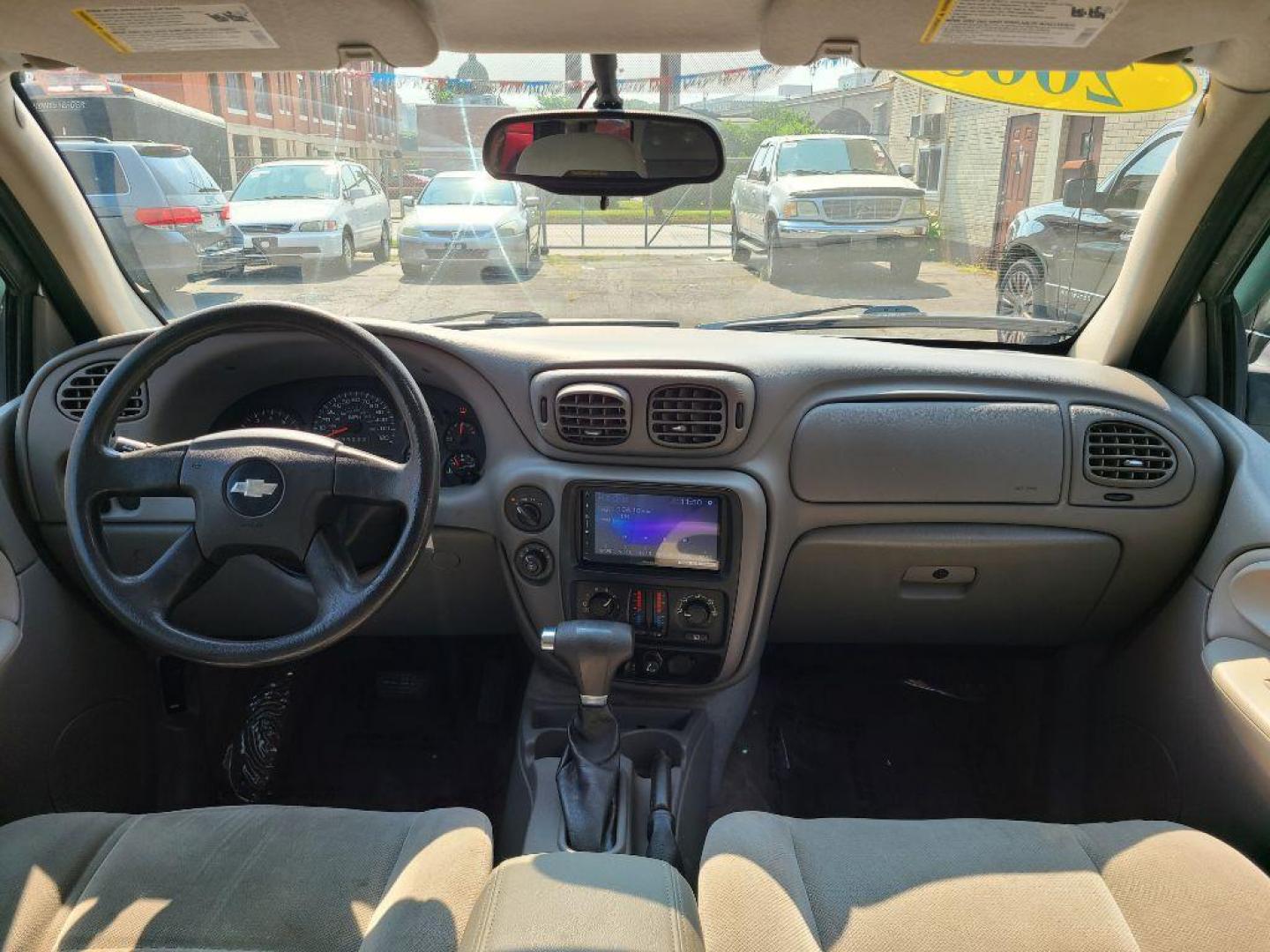 2008 SILVER CHEVROLET TRAILBLAZER LS (1GNDT13S982) with an 4.2L engine, Automatic transmission, located at 117 North Cameron Street, Harrisburg, PA, 17101, (717) 963-8962, 40.267021, -76.875351 - WE FINANCE!!! Good Credit/ Bad Credit/ No Credit - ALL Trade-Ins Welcomed!!! ***Guaranteed Credit Approval*** APPLY ONLINE or CALL us TODAY ;) Internet Prices and Marketplace Prices are SPECIAL discounted ***CASH DEALS*** Retail Prices are higher. Please call us to discuss your cash and finan - Photo#9