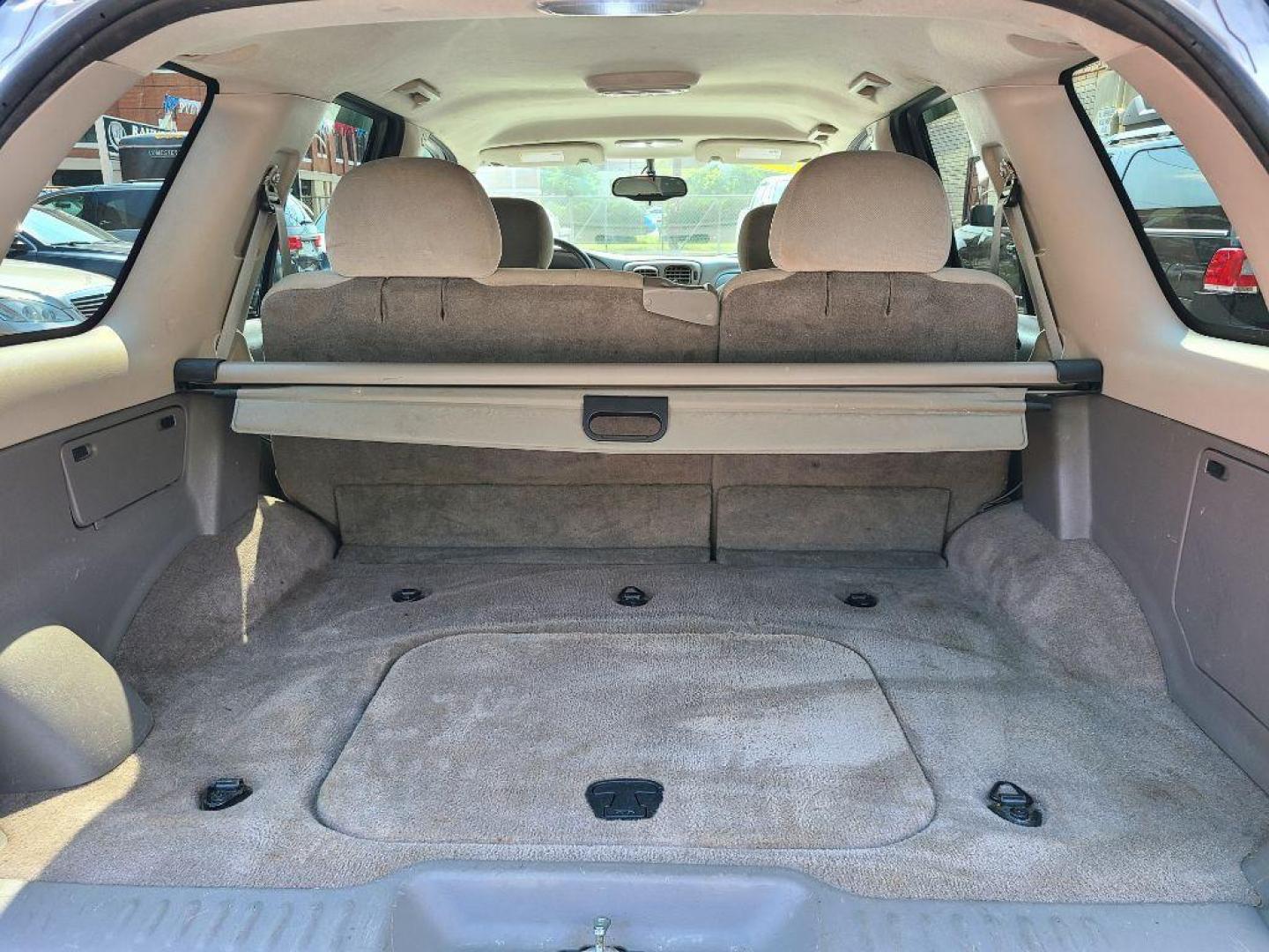 2008 SILVER CHEVROLET TRAILBLAZER LS (1GNDT13S982) with an 4.2L engine, Automatic transmission, located at 117 North Cameron Street, Harrisburg, PA, 17101, (717) 963-8962, 40.267021, -76.875351 - WE FINANCE!!! Good Credit/ Bad Credit/ No Credit - ALL Trade-Ins Welcomed!!! ***Guaranteed Credit Approval*** APPLY ONLINE or CALL us TODAY ;) Internet Prices and Marketplace Prices are SPECIAL discounted ***CASH DEALS*** Retail Prices are higher. Please call us to discuss your cash and finan - Photo#11