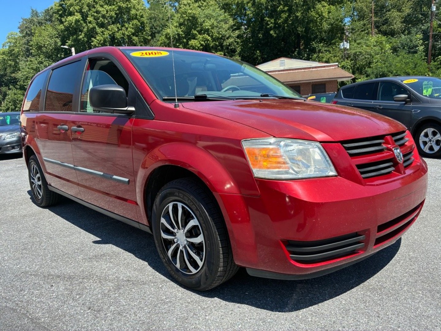 2008 RED DODGE GRAND CARAVAN SE (1D8HN44HX8B) with an 3.3L engine, Automatic transmission, located at 117 North Cameron Street, Harrisburg, PA, 17101, (717) 963-8962, 40.267021, -76.875351 - WE FINANCE!!! MOST vehicles are available for financing. Good Credit/ Challenged Credit/ No Credit - ALL Trade-Ins Welcomed!!! APPLY ONLINE or CALL us TODAY Please call us to discuss your cash and/or financing options. Thanks for checking our inventory! We're here to help.- Photo#7