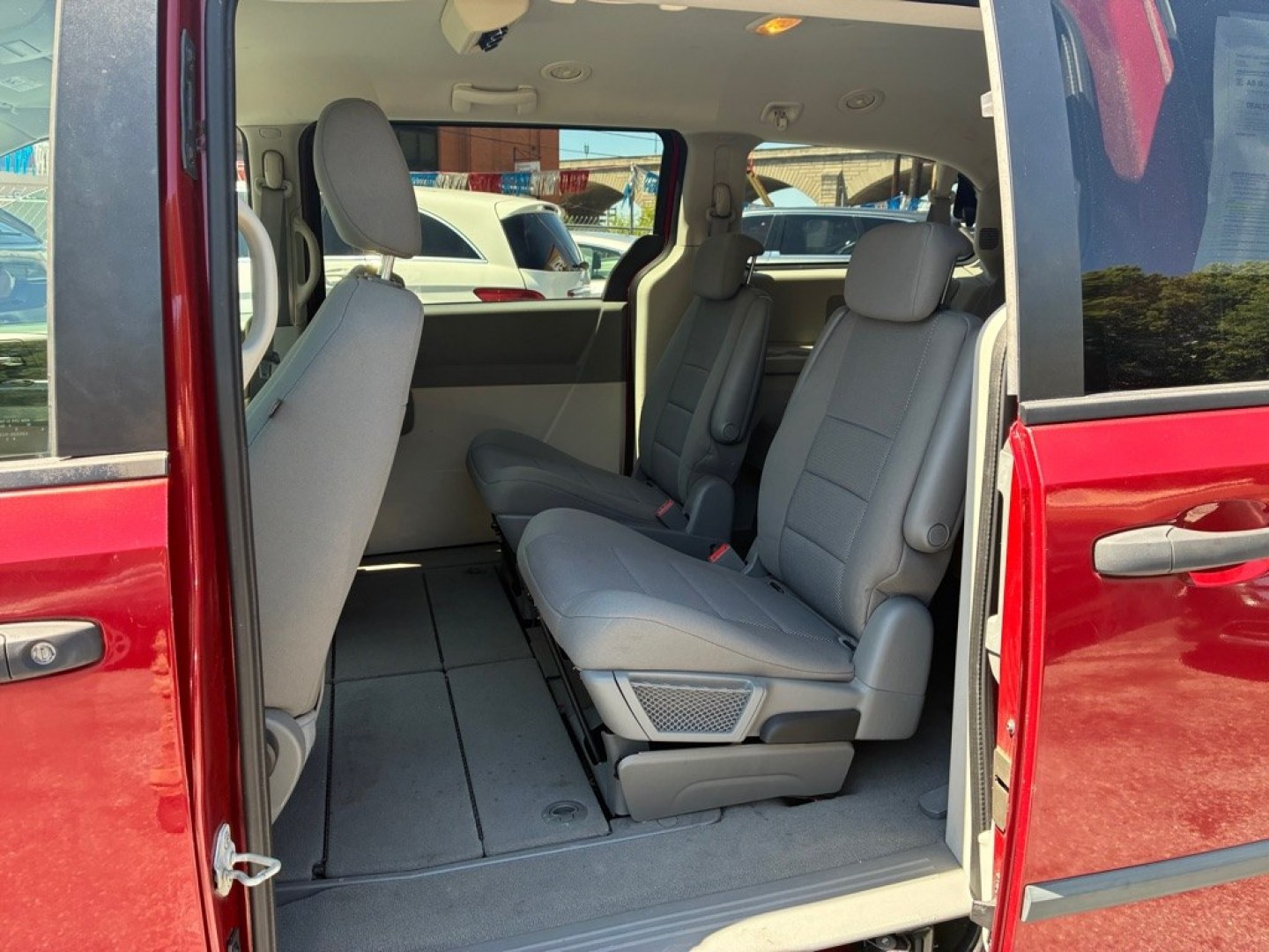 2008 RED DODGE GRAND CARAVAN SE (1D8HN44HX8B) with an 3.3L engine, Automatic transmission, located at 117 North Cameron Street, Harrisburg, PA, 17101, (717) 963-8962, 40.267021, -76.875351 - WE FINANCE!!! MOST vehicles are available for financing. Good Credit/ Challenged Credit/ No Credit - ALL Trade-Ins Welcomed!!! APPLY ONLINE or CALL us TODAY Please call us to discuss your cash and/or financing options. Thanks for checking our inventory! We're here to help.- Photo#13