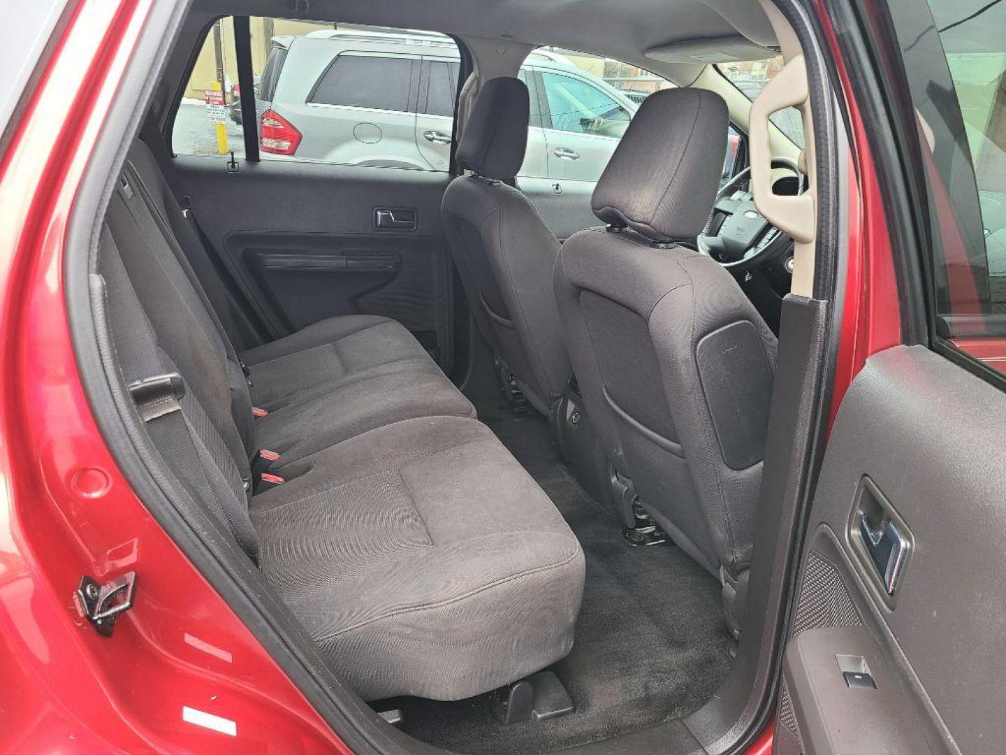 2008 RED FORD EDGE SEL (2FMDK48C08B) with an 3.5L engine, Automatic transmission, located at 117 North Cameron Street, Harrisburg, PA, 17101, (717) 963-8962, 40.267021, -76.875351 - WE FINANCE!!! Good Credit/ Bad Credit/ No Credit - ALL Trade-Ins Welcomed!!! ***Guaranteed Credit Approval*** APPLY ONLINE or CALL us TODAY ;) Internet Prices and Marketplace Prices are SPECIAL discounted ***CASH DEALS*** Retail Prices are higher. Please call us to discuss your cash and finan - Photo#13