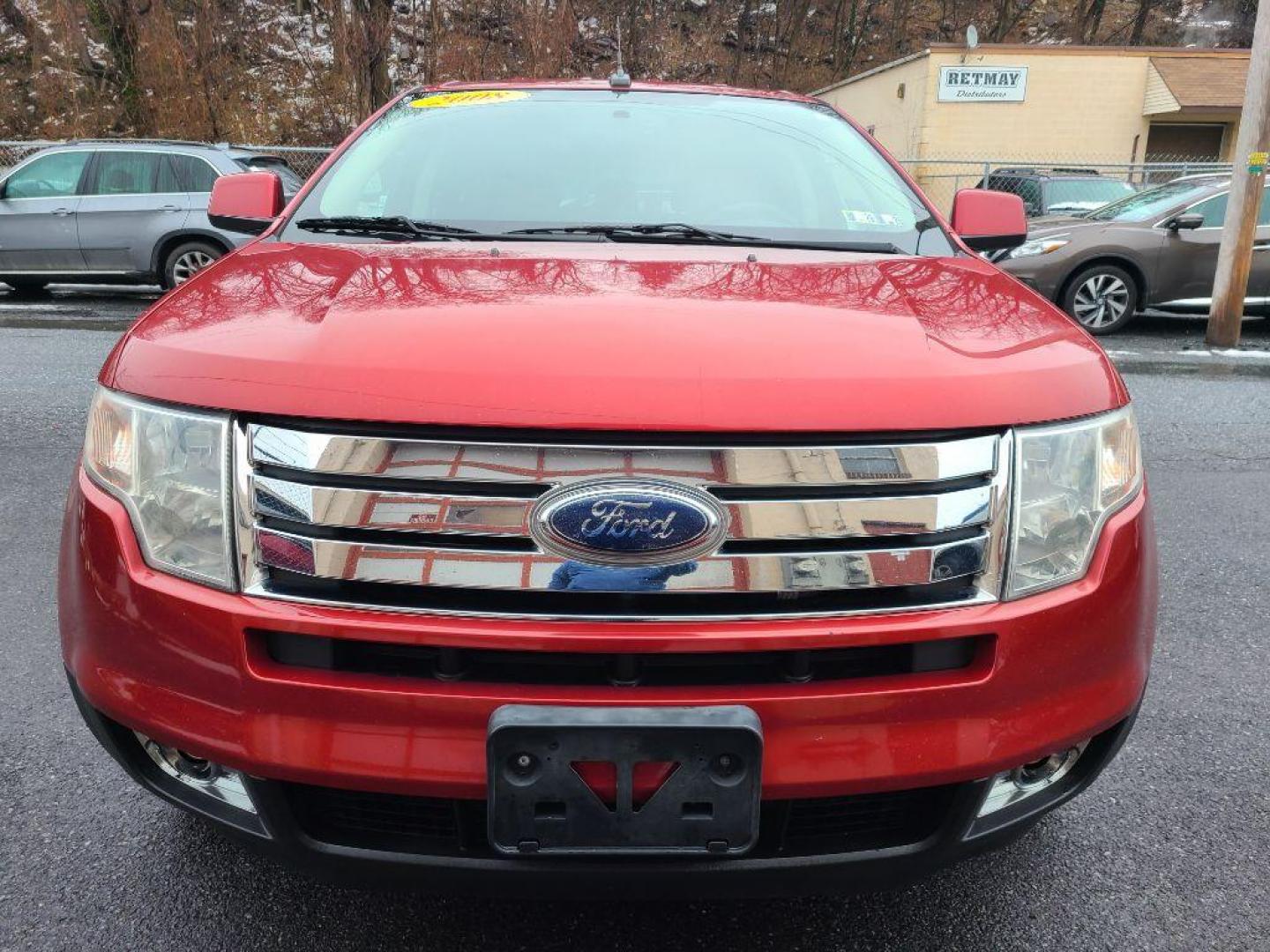 2008 RED FORD EDGE SEL (2FMDK48C08B) with an 3.5L engine, Automatic transmission, located at 117 North Cameron Street, Harrisburg, PA, 17101, (717) 963-8962, 40.267021, -76.875351 - WE FINANCE!!! Good Credit/ Bad Credit/ No Credit - ALL Trade-Ins Welcomed!!! ***Guaranteed Credit Approval*** APPLY ONLINE or CALL us TODAY ;) Internet Prices and Marketplace Prices are SPECIAL discounted ***CASH DEALS*** Retail Prices are higher. Please call us to discuss your cash and finan - Photo#7