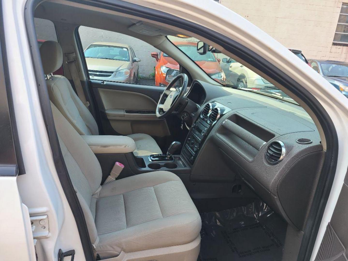 2008 WHITE FORD TAURUS X SEL (1FMDK05W08G) with an 3.5L engine, Automatic transmission, located at 117 North Cameron Street, Harrisburg, PA, 17101, (717) 963-8962, 40.267021, -76.875351 - WE FINANCE!!! Good Credit/ Bad Credit/ No Credit - ALL Trade-Ins Welcomed!!! ***Guaranteed Credit Approval*** APPLY ONLINE or CALL us TODAY ;) Internet Prices and Marketplace Prices are SPECIAL discounted ***CASH DEALS*** Retail Prices are higher. Please call us to discuss your cash and finan - Photo#8