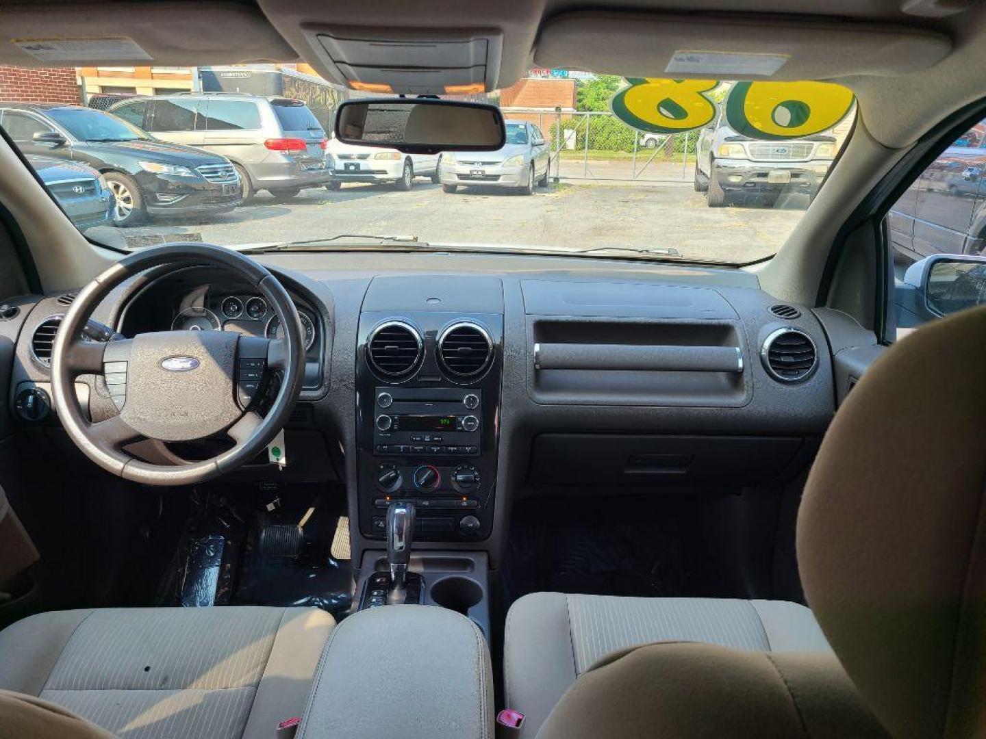 2008 WHITE FORD TAURUS X SEL (1FMDK05W08G) with an 3.5L engine, Automatic transmission, located at 117 North Cameron Street, Harrisburg, PA, 17101, (717) 963-8962, 40.267021, -76.875351 - WE FINANCE!!! Good Credit/ Bad Credit/ No Credit - ALL Trade-Ins Welcomed!!! ***Guaranteed Credit Approval*** APPLY ONLINE or CALL us TODAY ;) Internet Prices and Marketplace Prices are SPECIAL discounted ***CASH DEALS*** Retail Prices are higher. Please call us to discuss your cash and finan - Photo#9