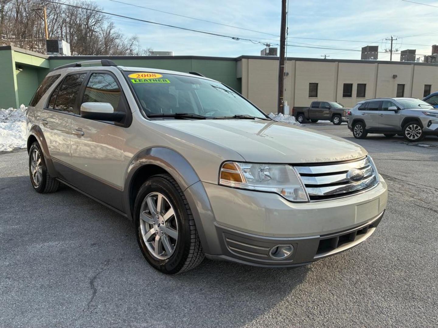 2008 GRAY FORD TAURUS X SEL (1FMDK05W38G) with an 3.5L engine, Automatic transmission, located at 117 North Cameron Street, Harrisburg, PA, 17101, (717) 963-8962, 40.267021, -76.875351 - WE FINANCE!!! Good Credit/ Challenged Credit/ No Credit - ALL Trade-Ins Welcomed!!! APPLY ONLINE or CALL us TODAY ;) Please call us to discuss your cash and/or financing options. - Photo#6